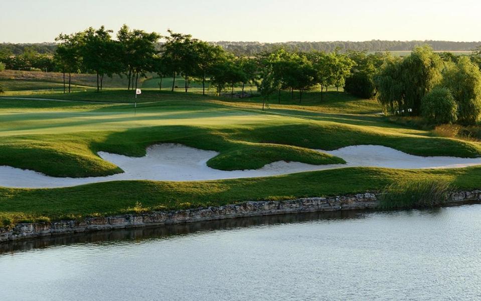 Lighthouse Golf Resort & Spa Apartments