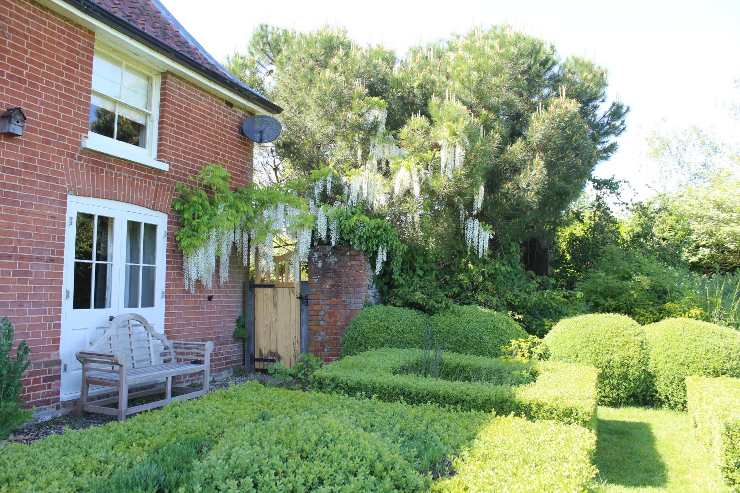 Dairy Cottage Luxury B&B view 3
