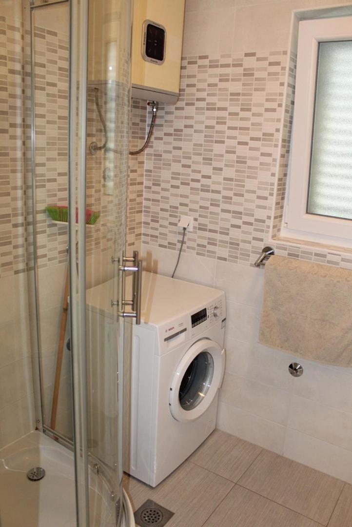 Apartments Lora