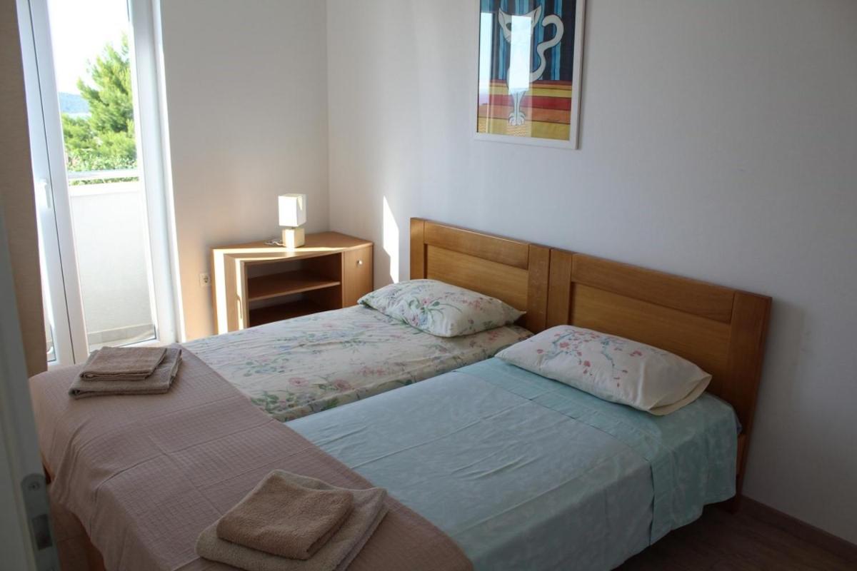 Apartments Lora