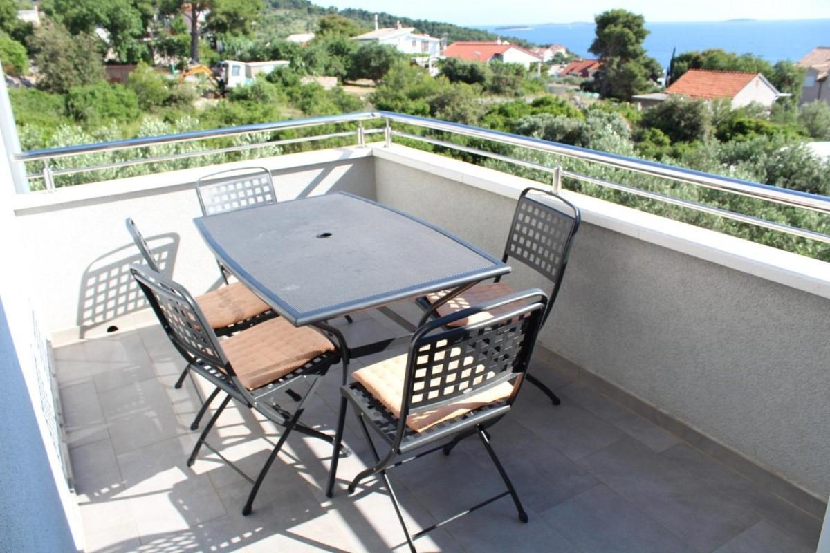 Apartments Lora