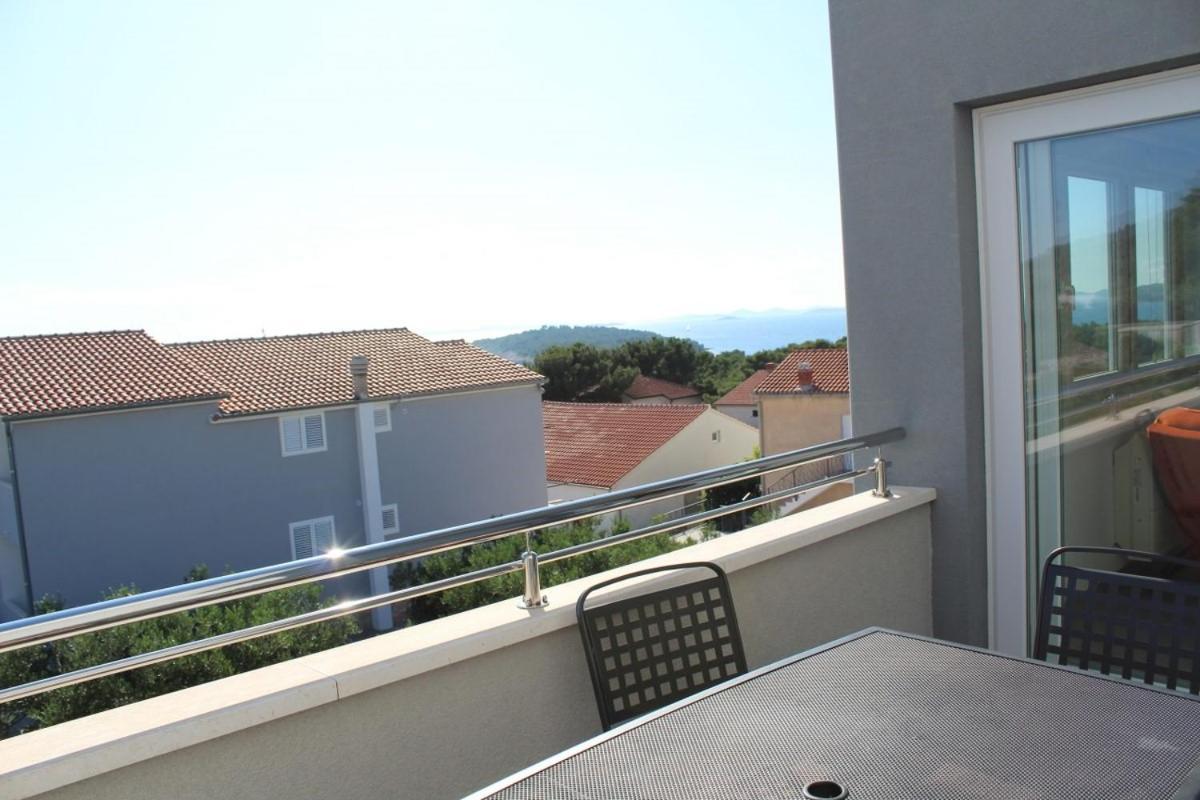 Apartments Lora