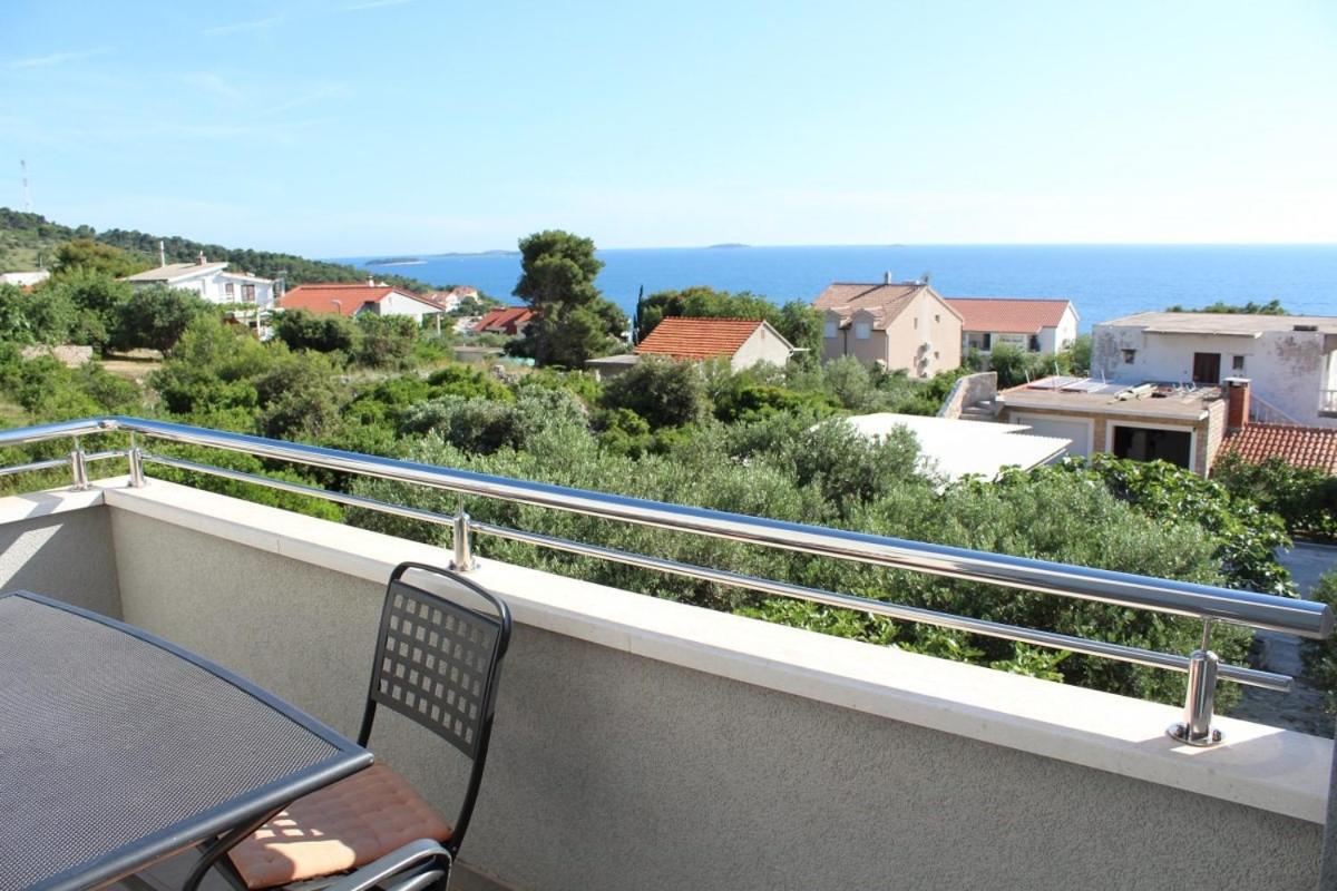 Apartments Lora