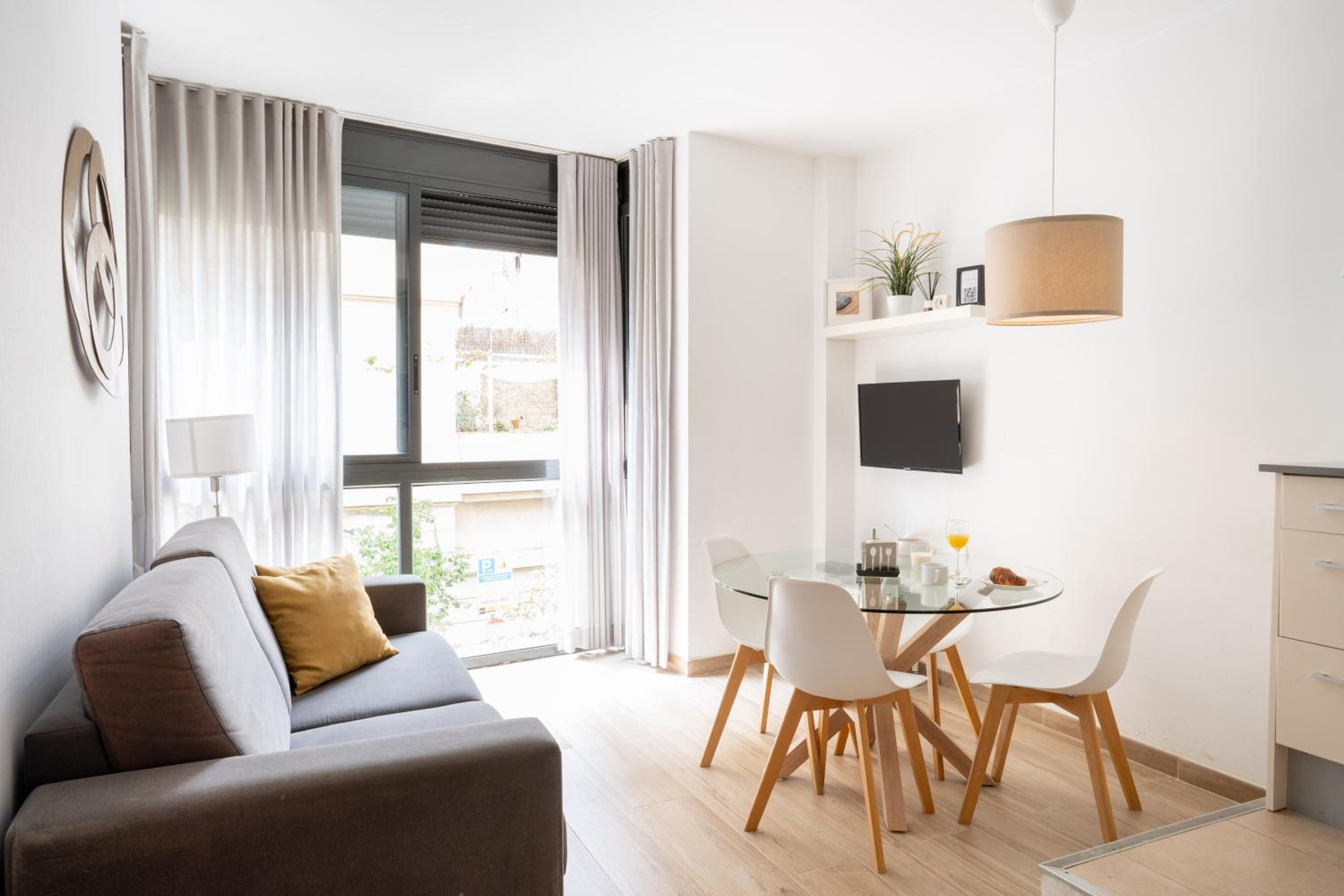 Feelathome Poblenou Beach Apartments