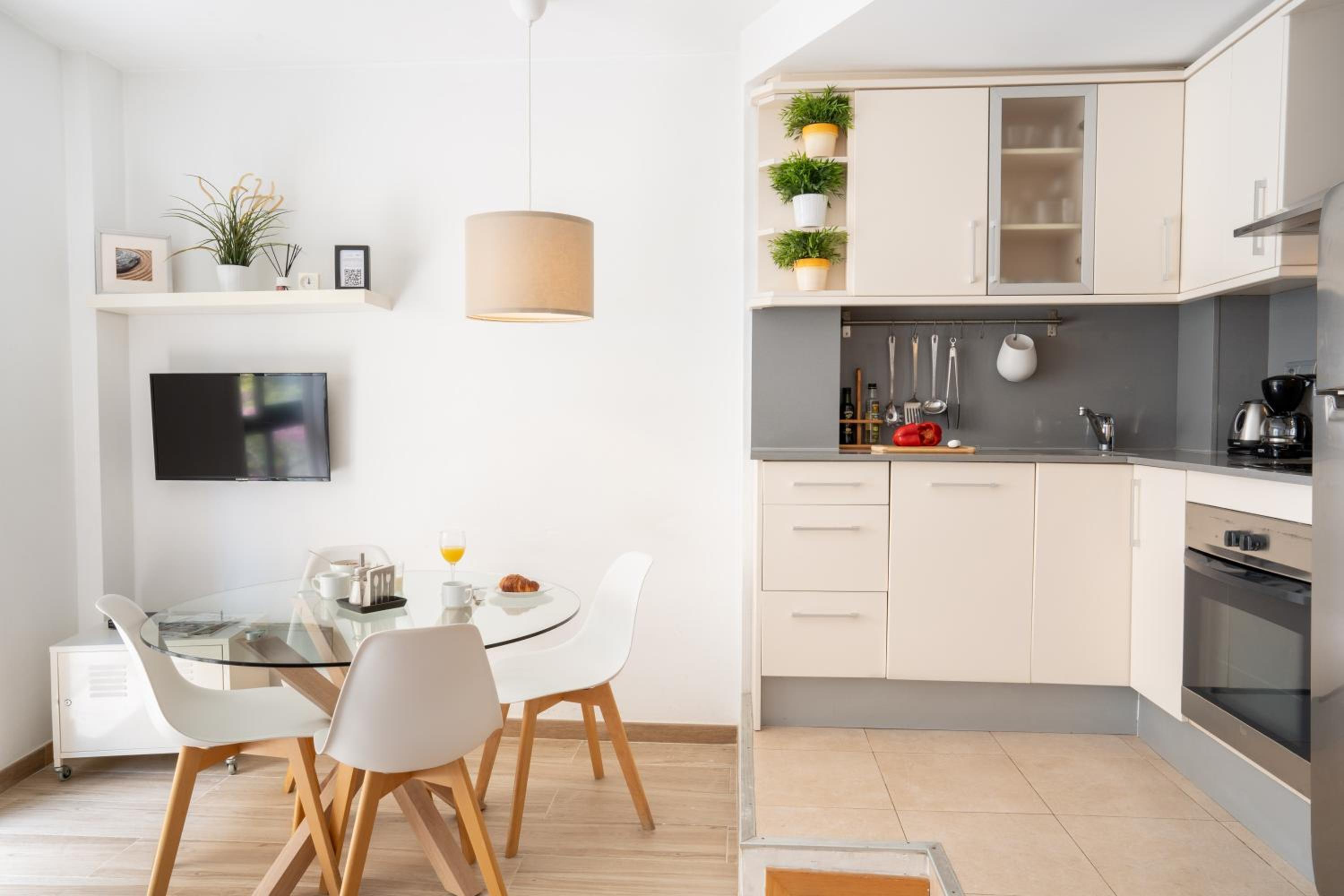 Feelathome Poblenou Beach Apartments