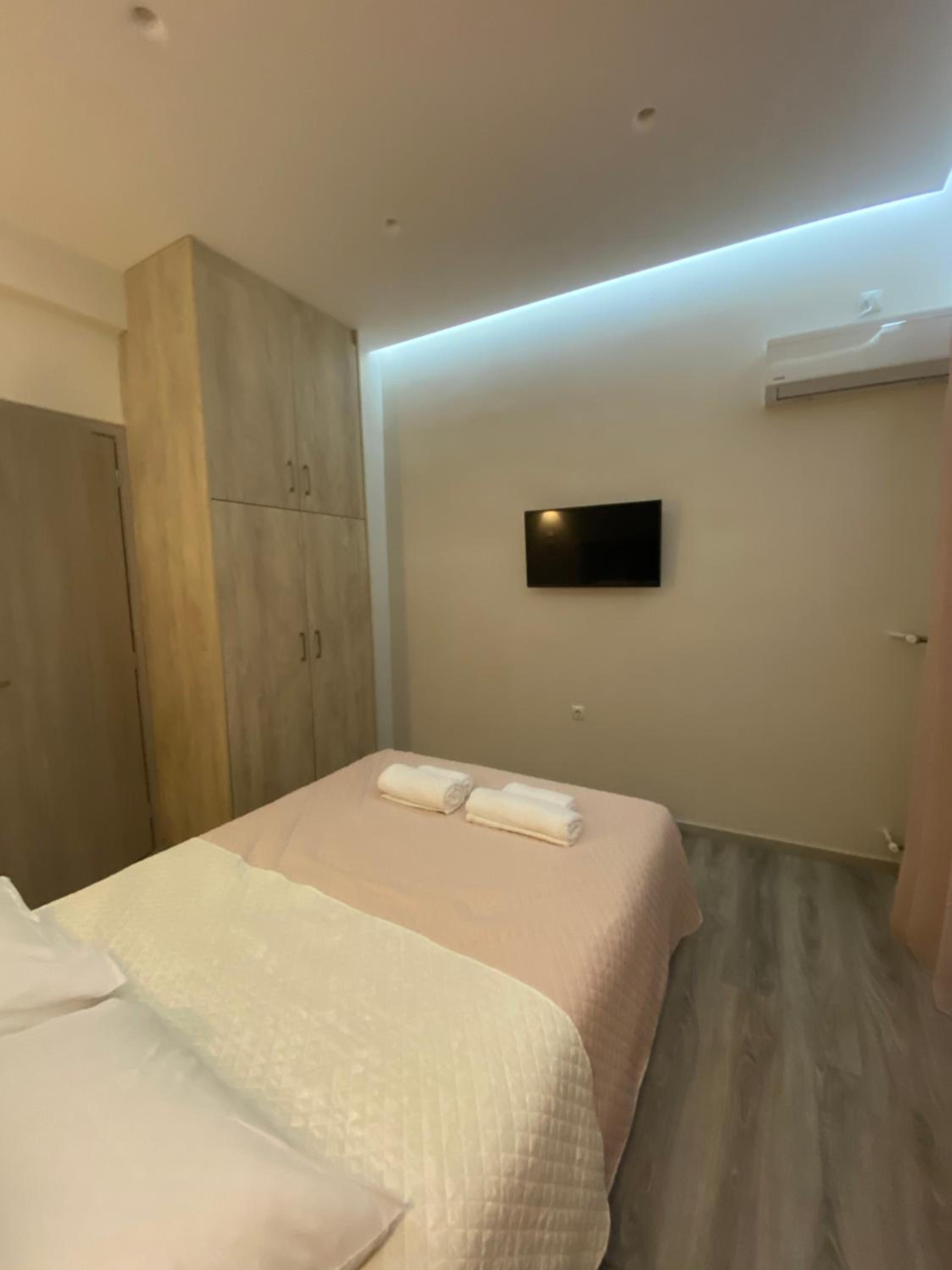 Modern Rous Apartment in Athens