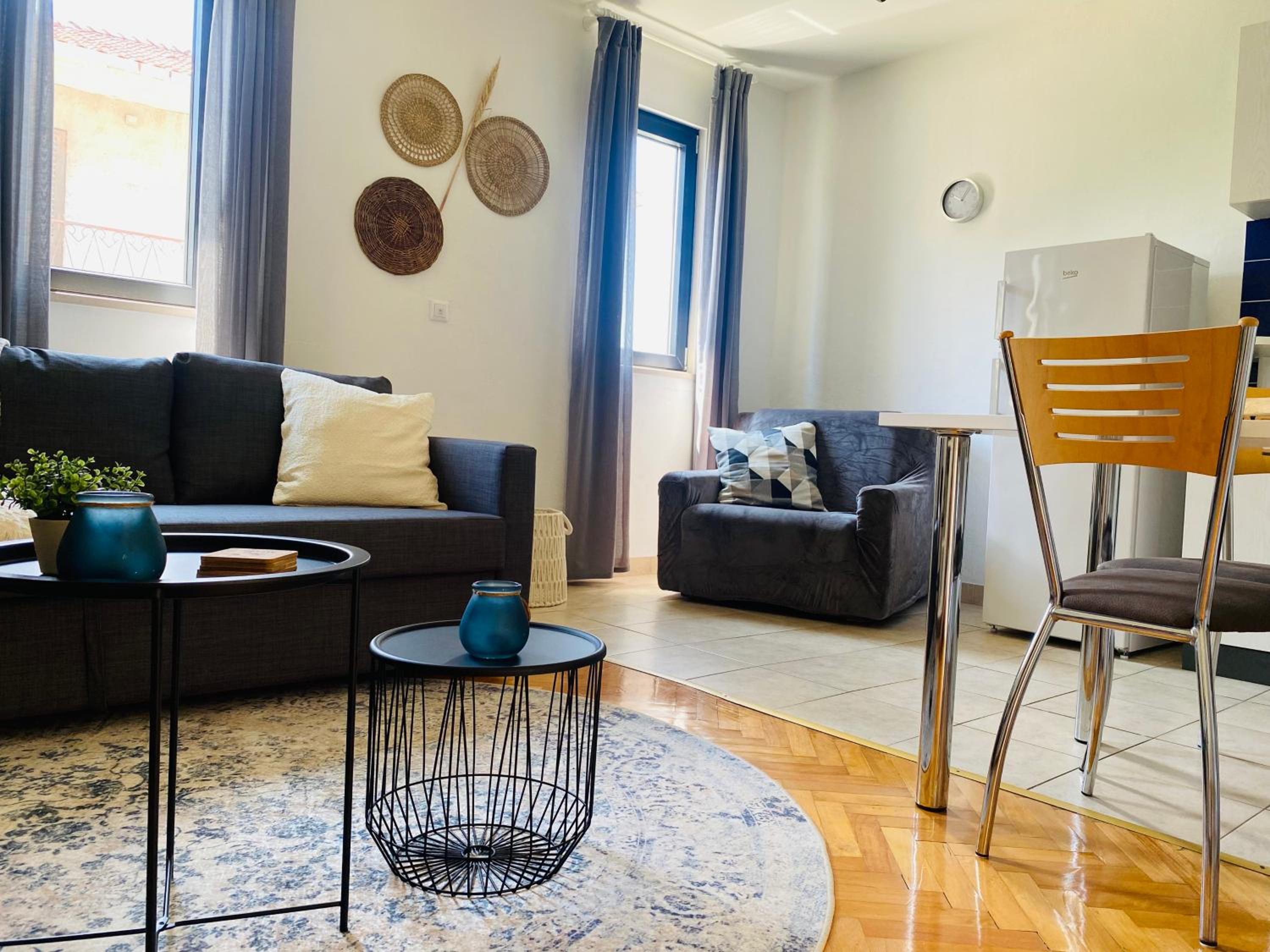 Karina Apartments