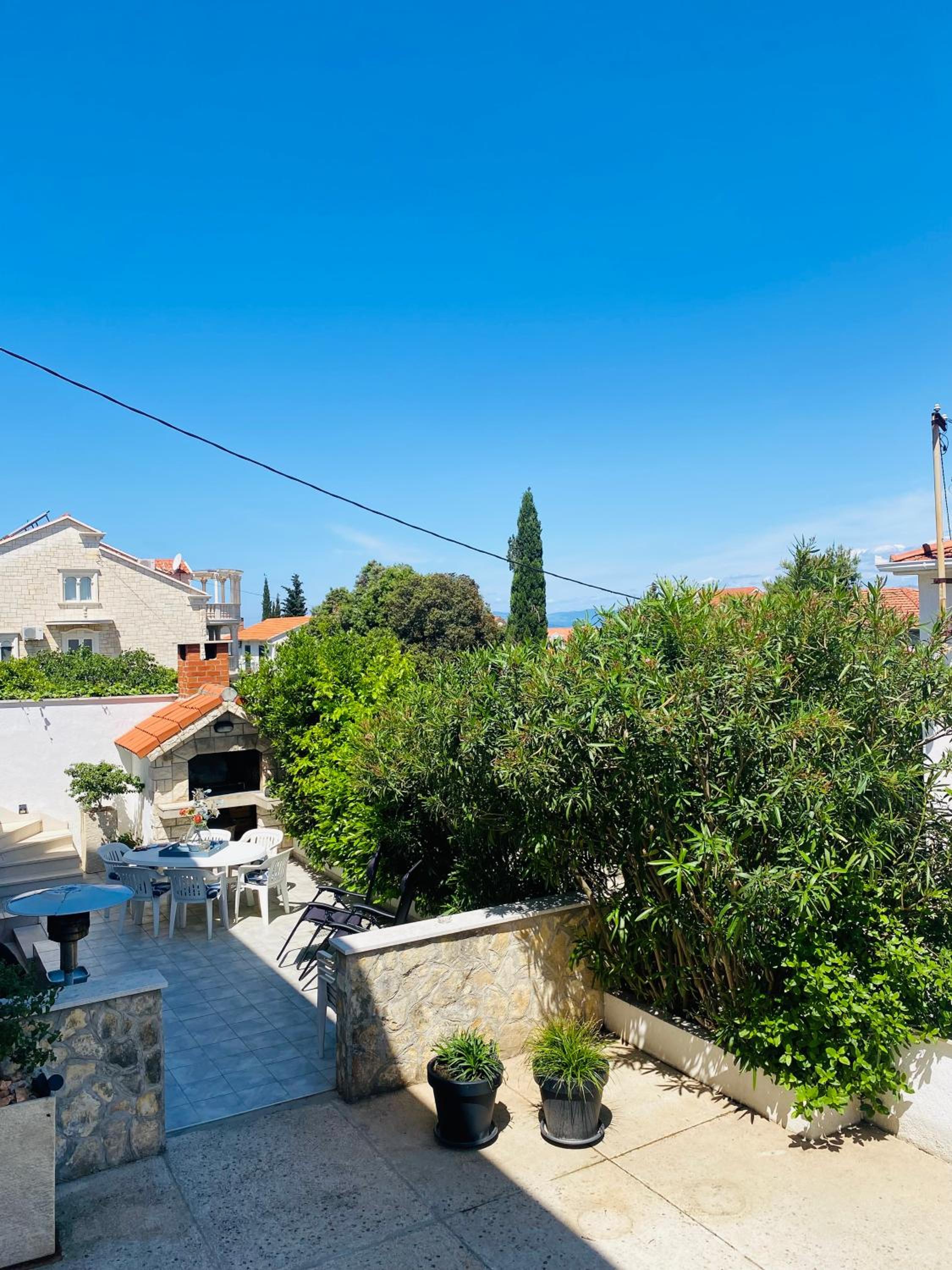 Karina Apartments