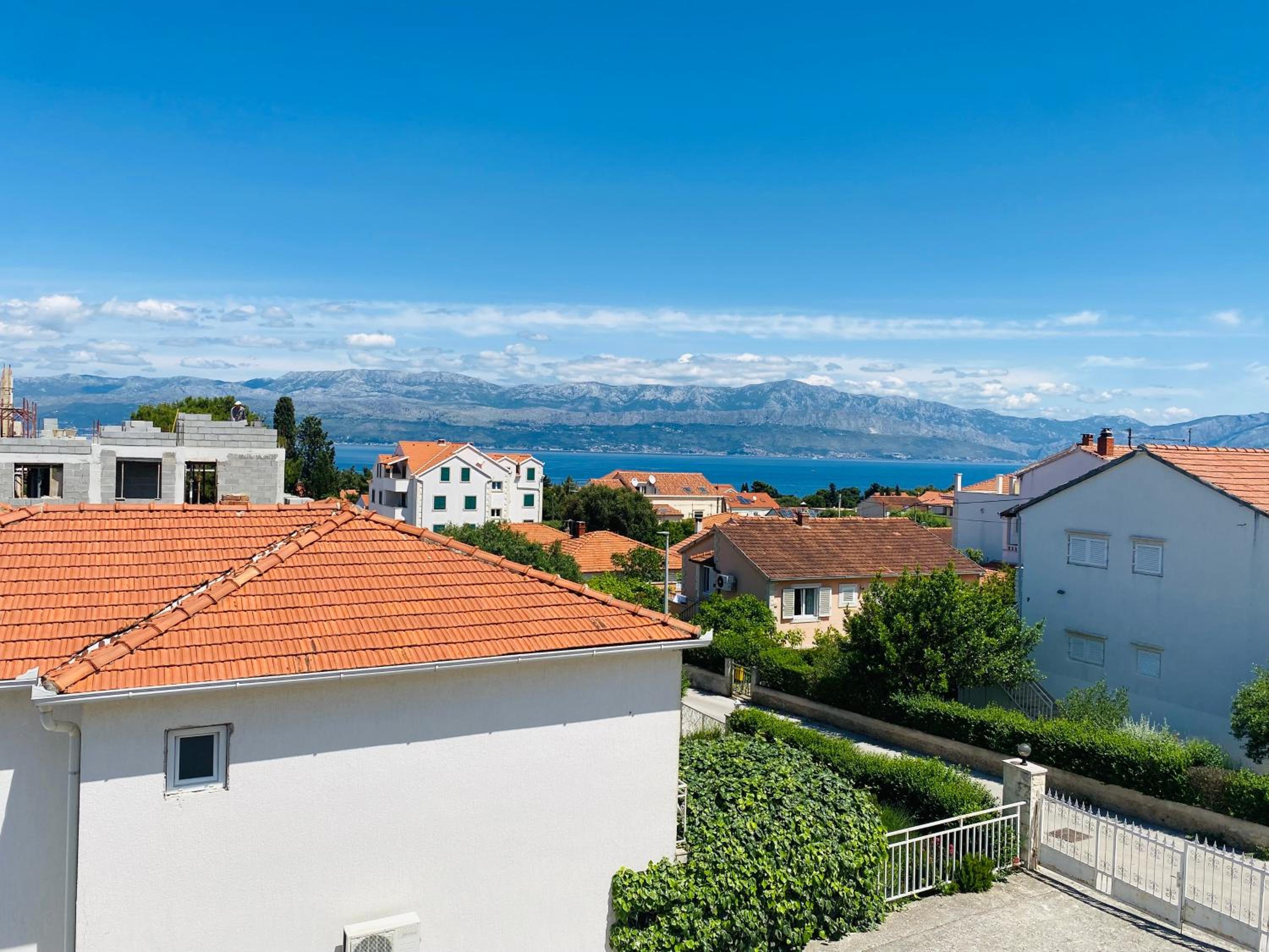 Karina Apartments