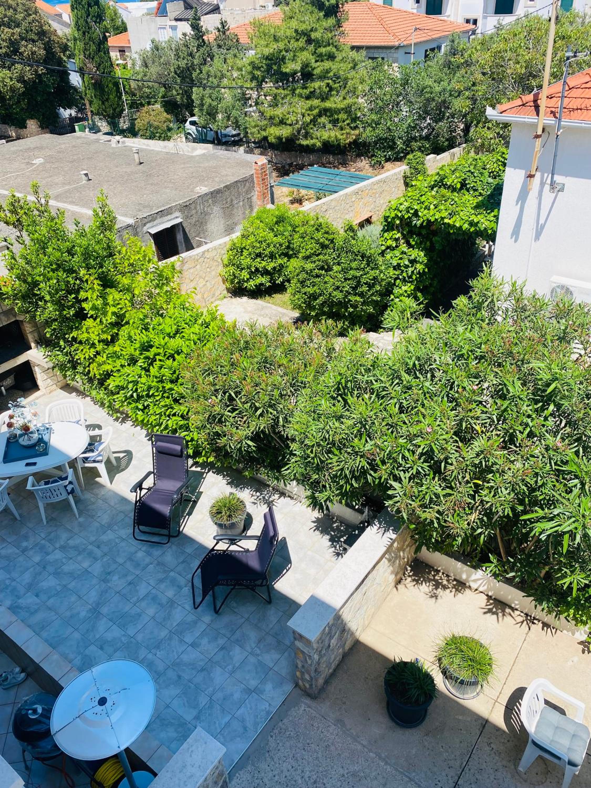 Karina Apartments