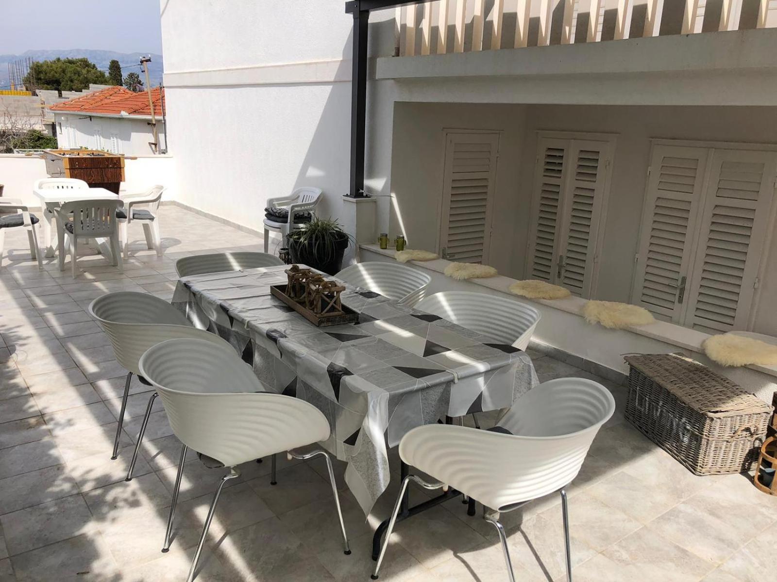 Karina Apartments