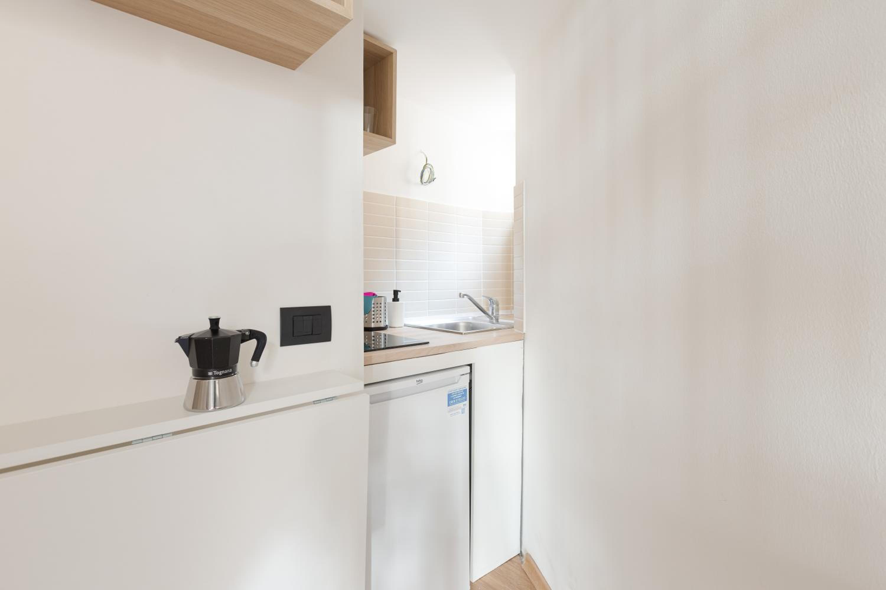 GuestHost - Central Studio APTS Milano-Corso Magenta