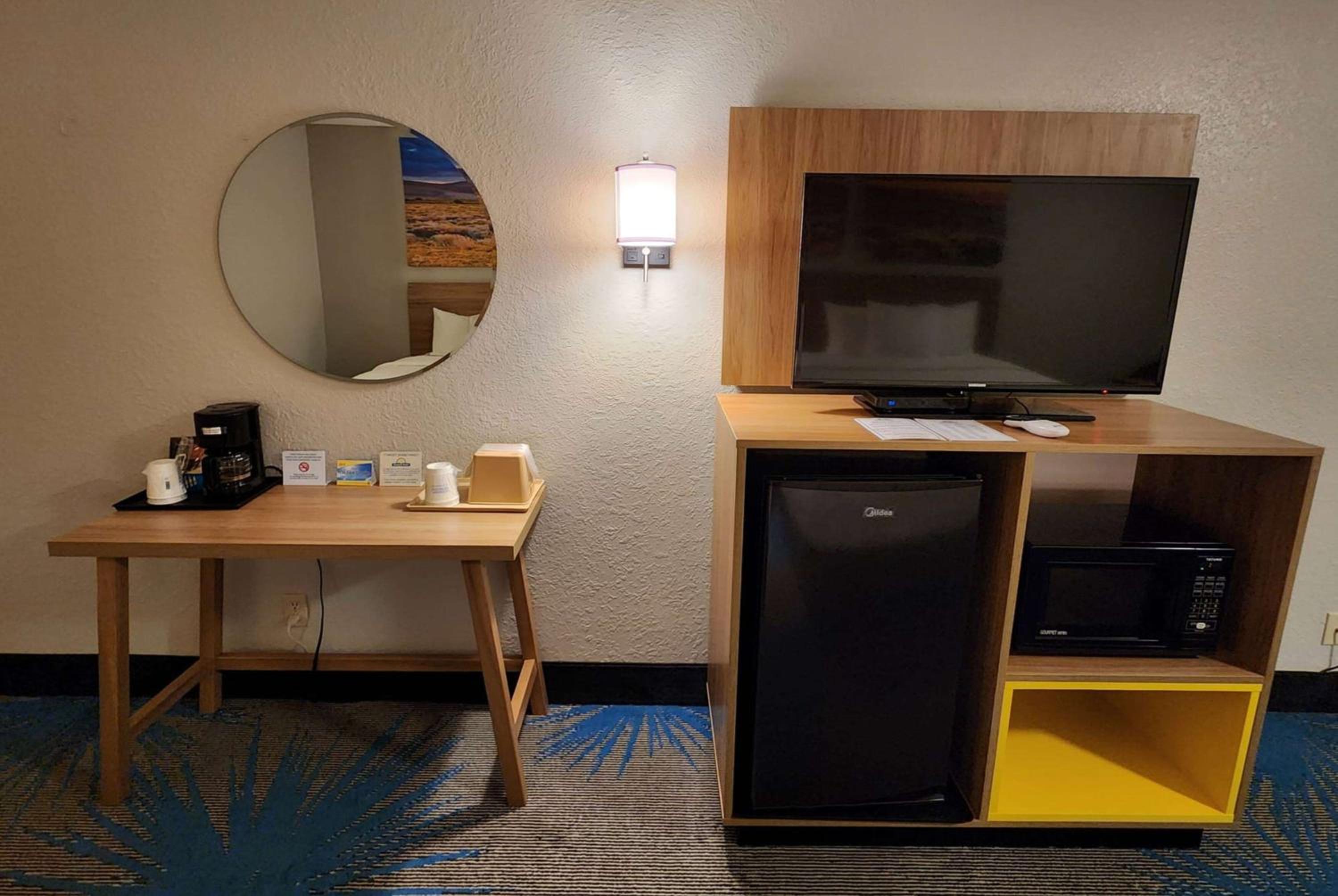Tucumcari Vacations - Days Inn by Wyndham Tucumcari - Property Image 10