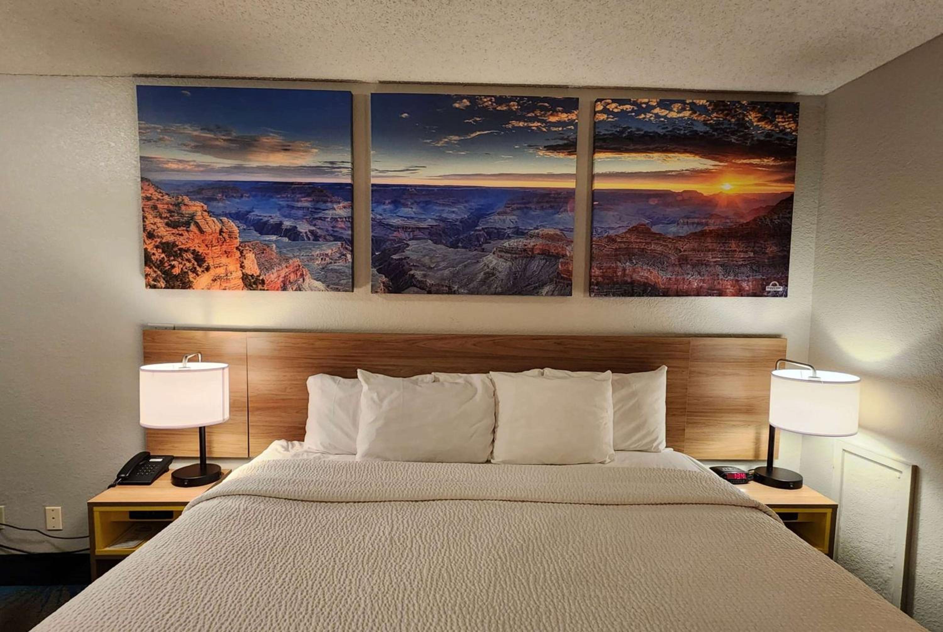 Tucumcari Vacations - Days Inn by Wyndham Tucumcari - Property Image 9