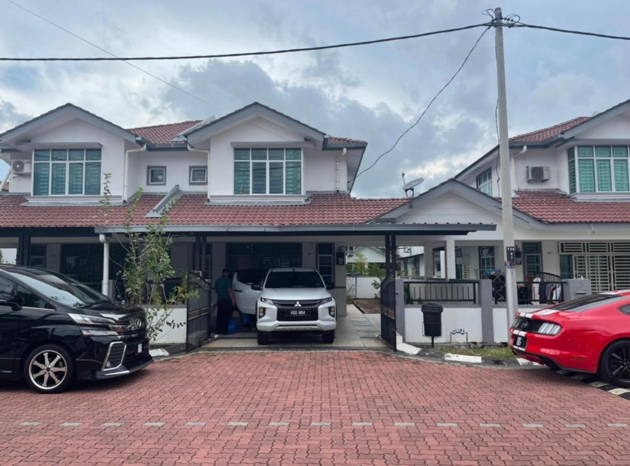 NO 5 NAZIRIN HOMESTAY Tmn Desa Manjung photo 1