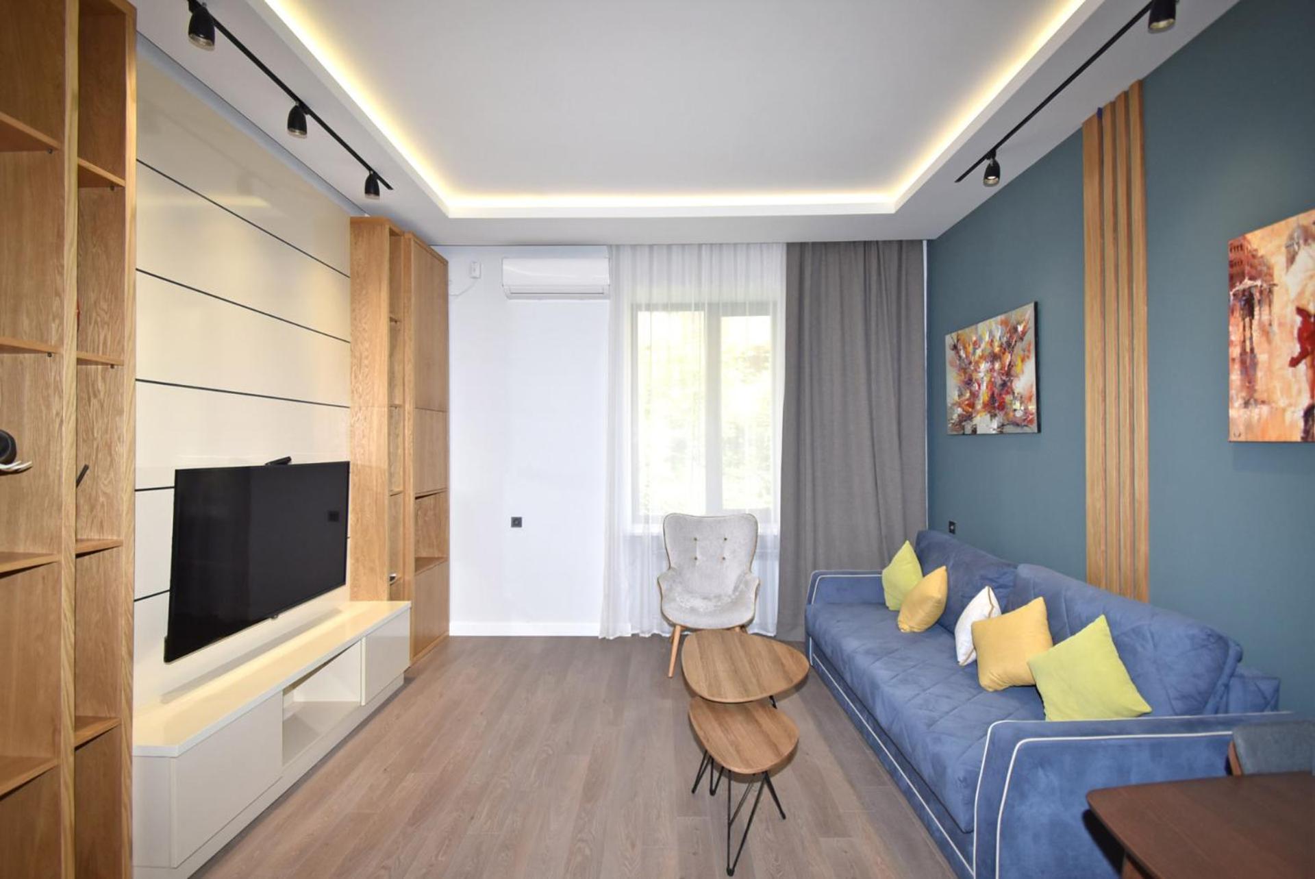 Northern Avenue. 1 bedroom Modern, Euro Renovated apartment TT198
