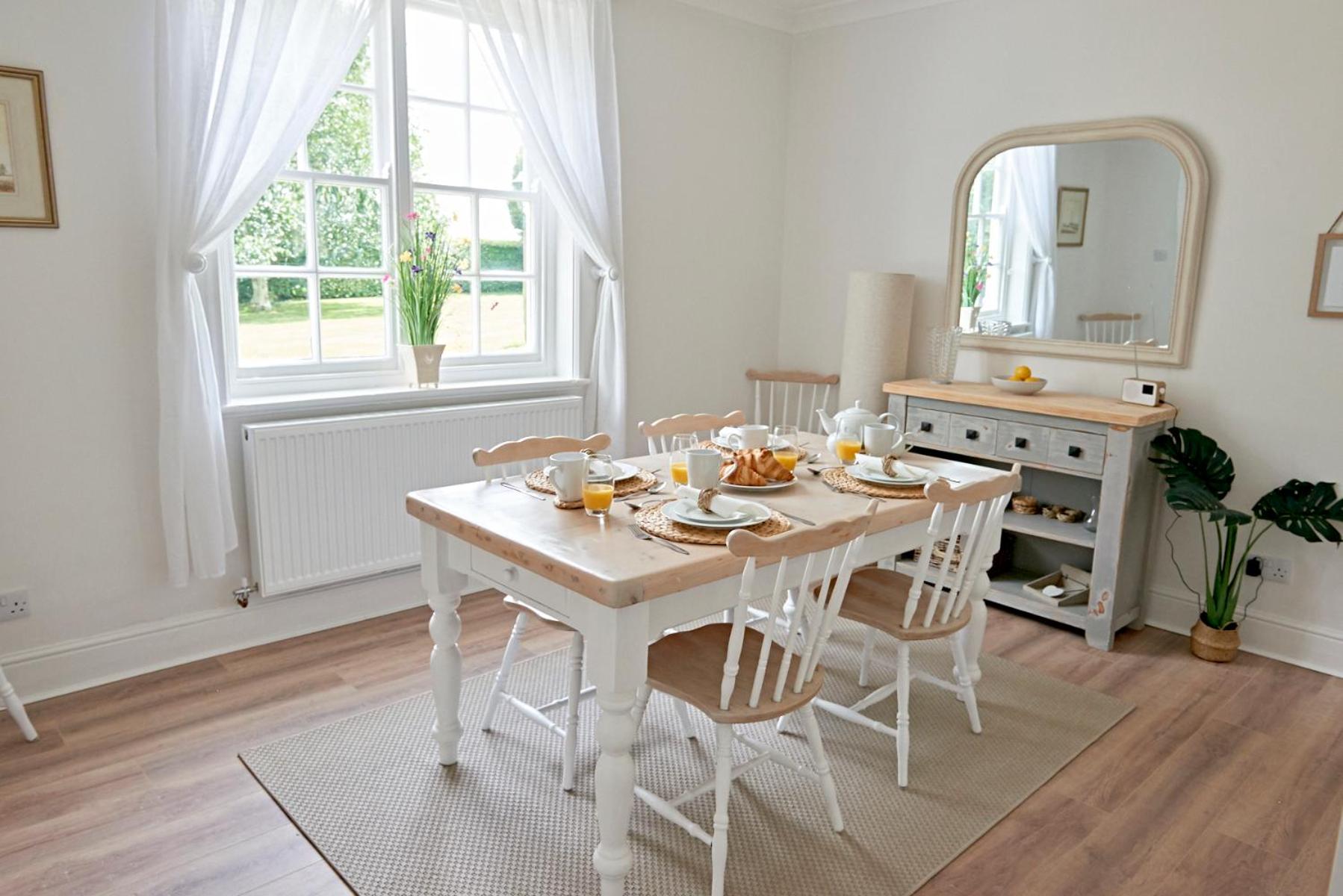 Secluded holiday cottage near the Wolds Way view 3