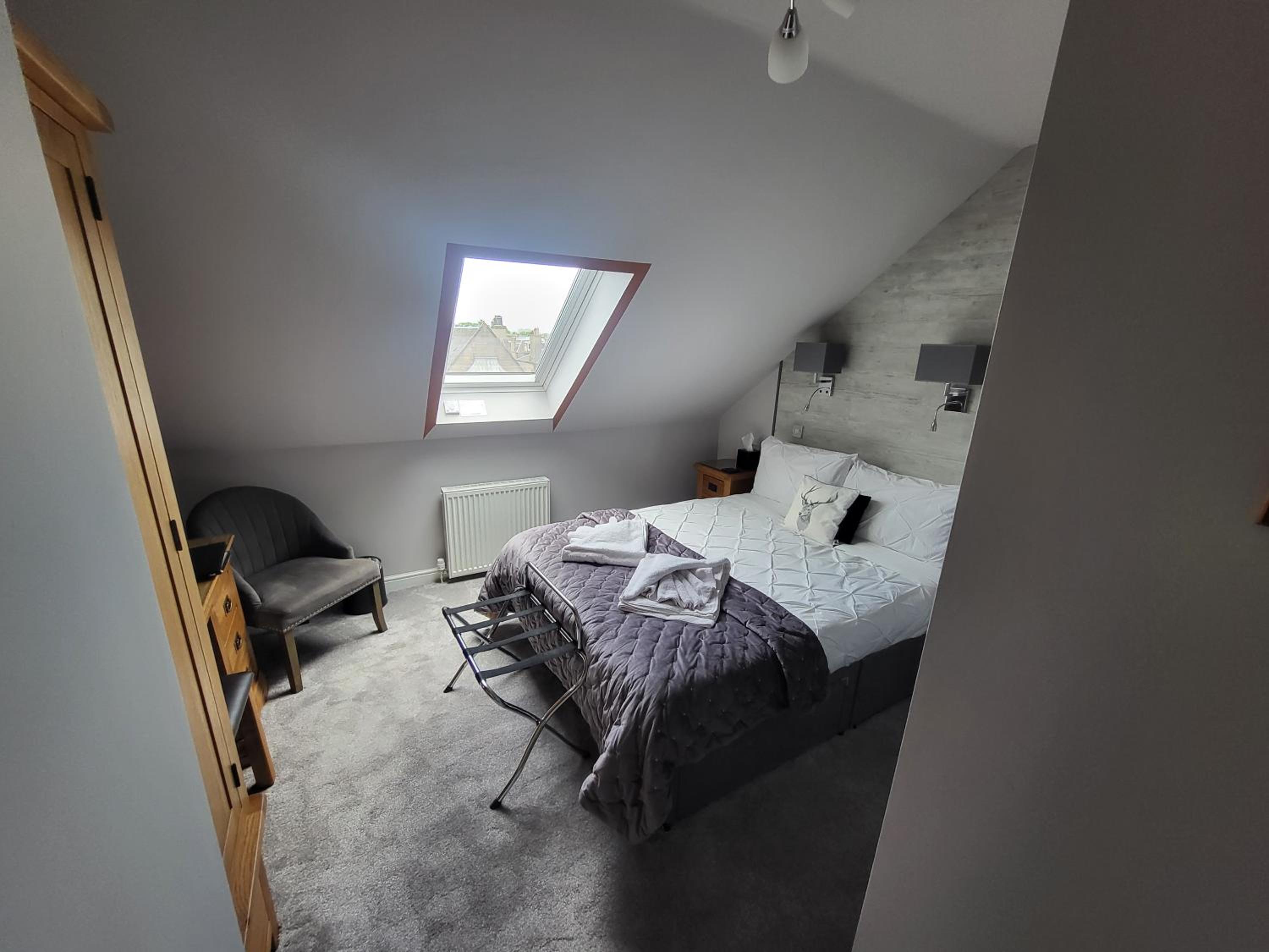 Lauderville guest house