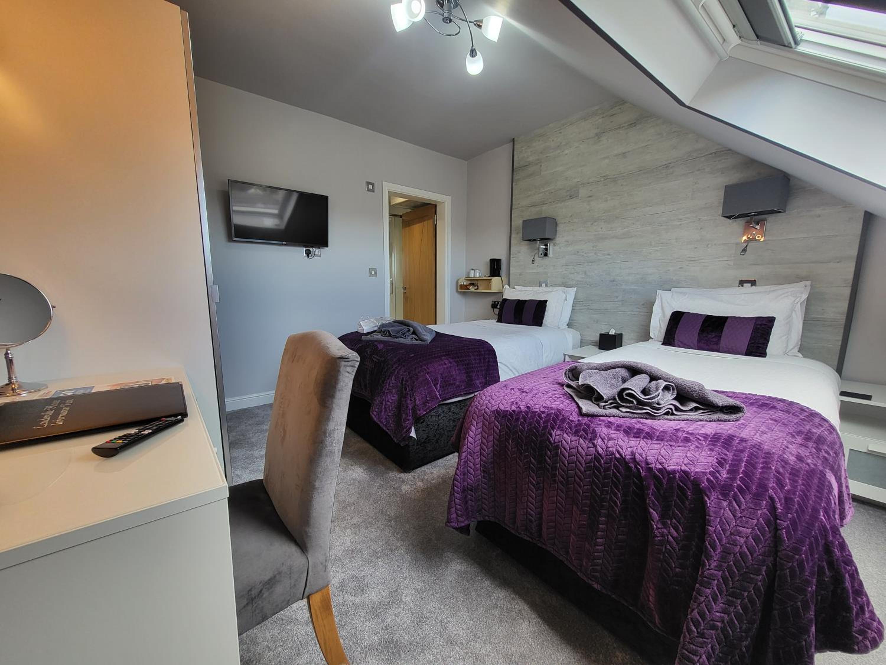 Lauderville guest house
