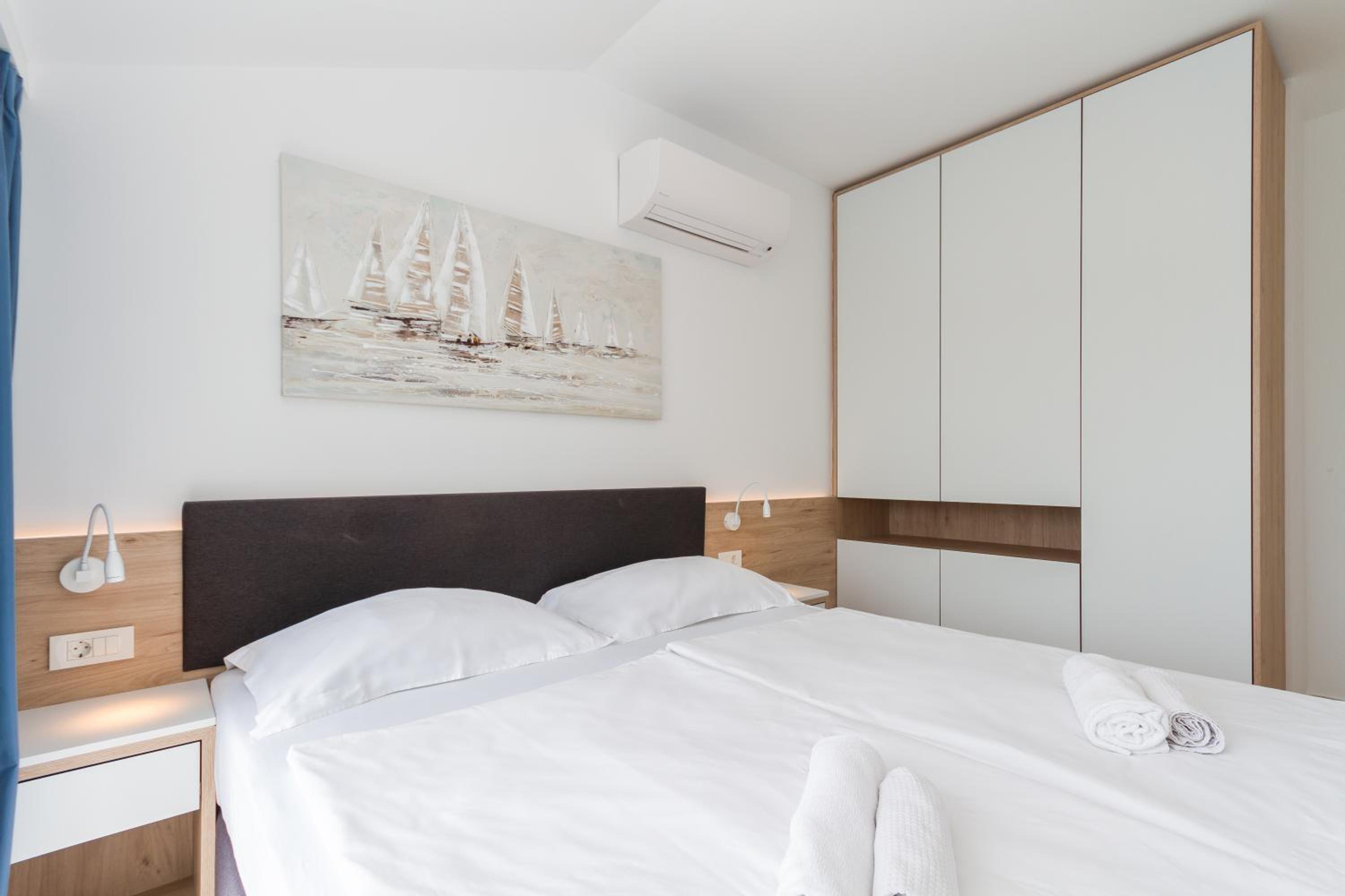 Supreme Apartment Miramare with Sea View