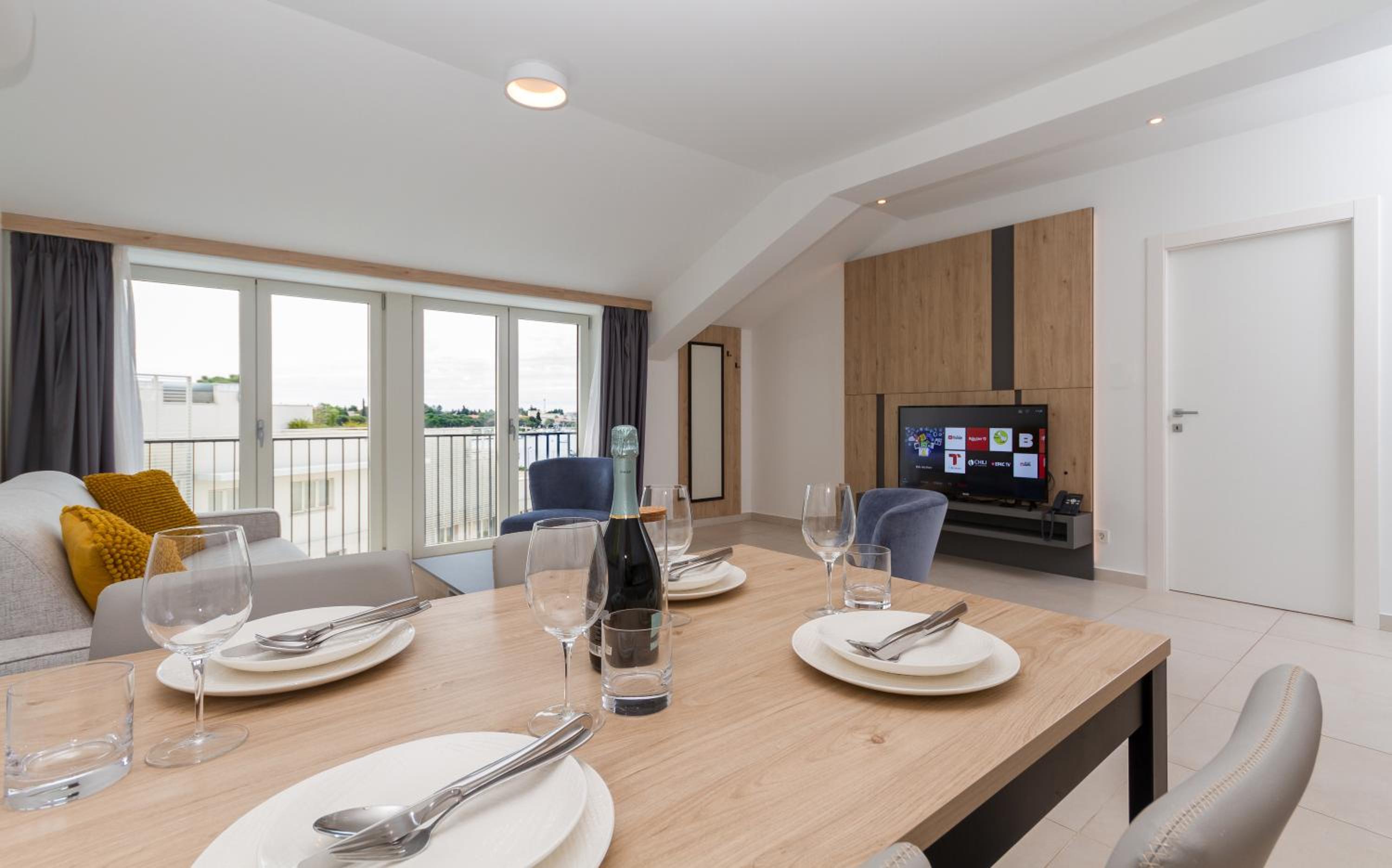 Supreme Apartment Miramare with Sea View