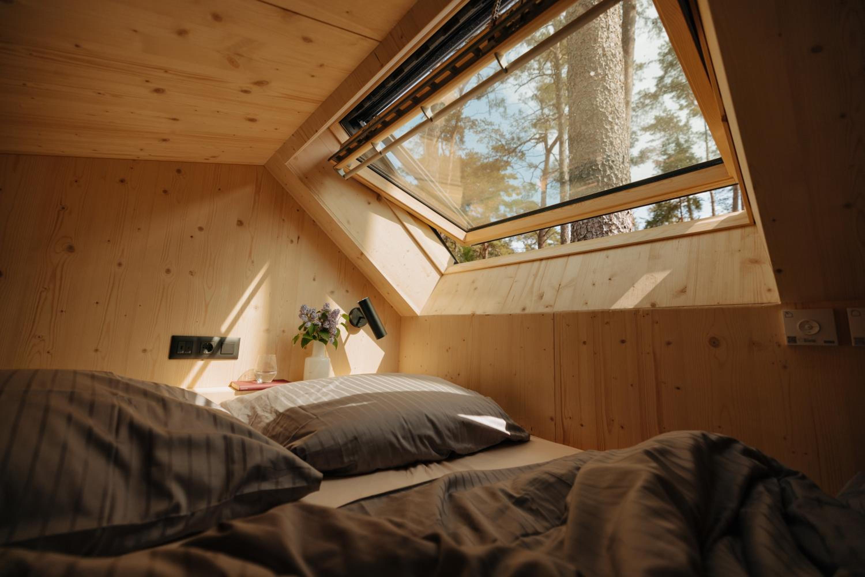 Cabin28