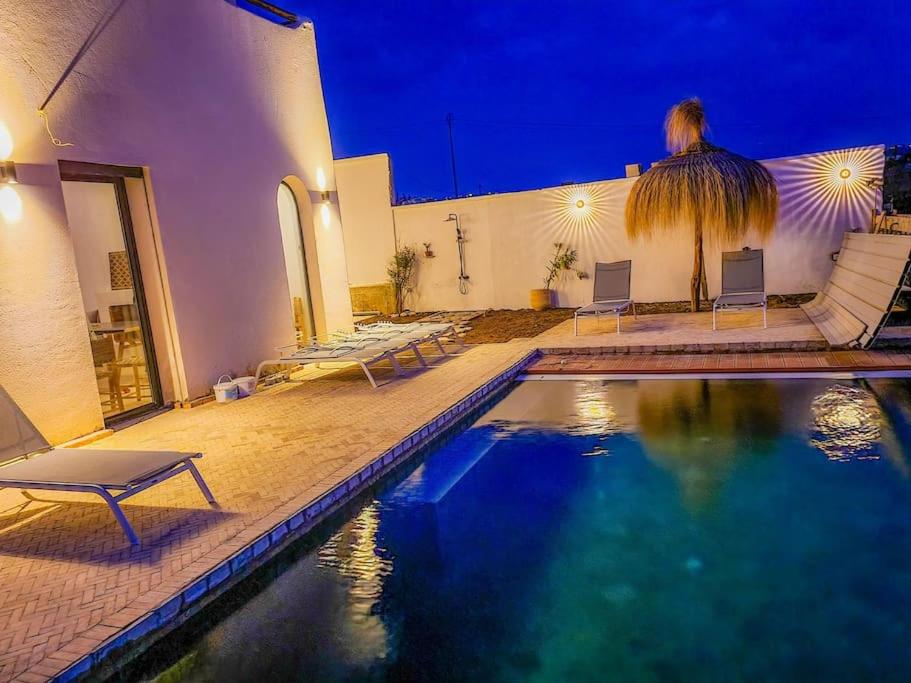 Très belle villa avec piscine et vue incroyable sur mediterannée (DAR NAIM) view 4