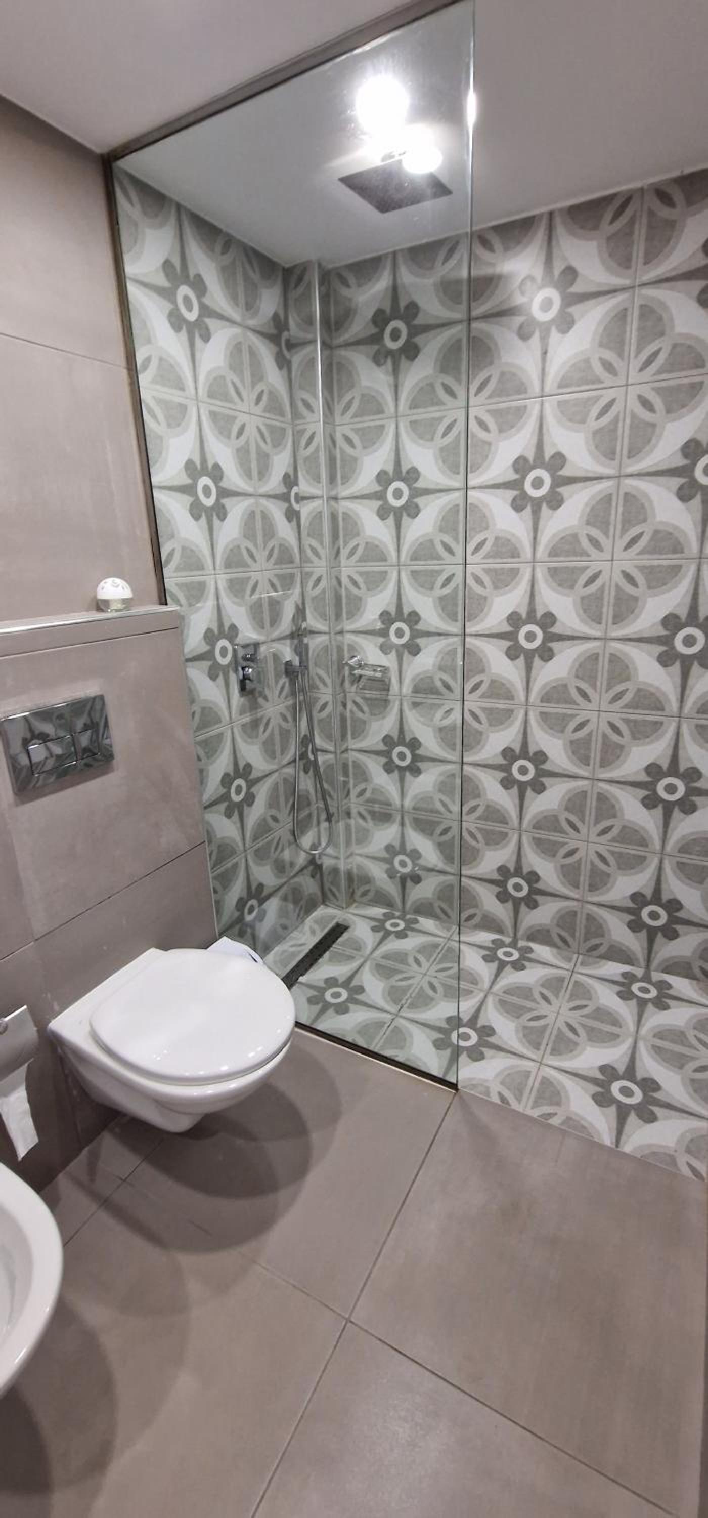 Lovely duplex apartment with patio, 100m from the beach!