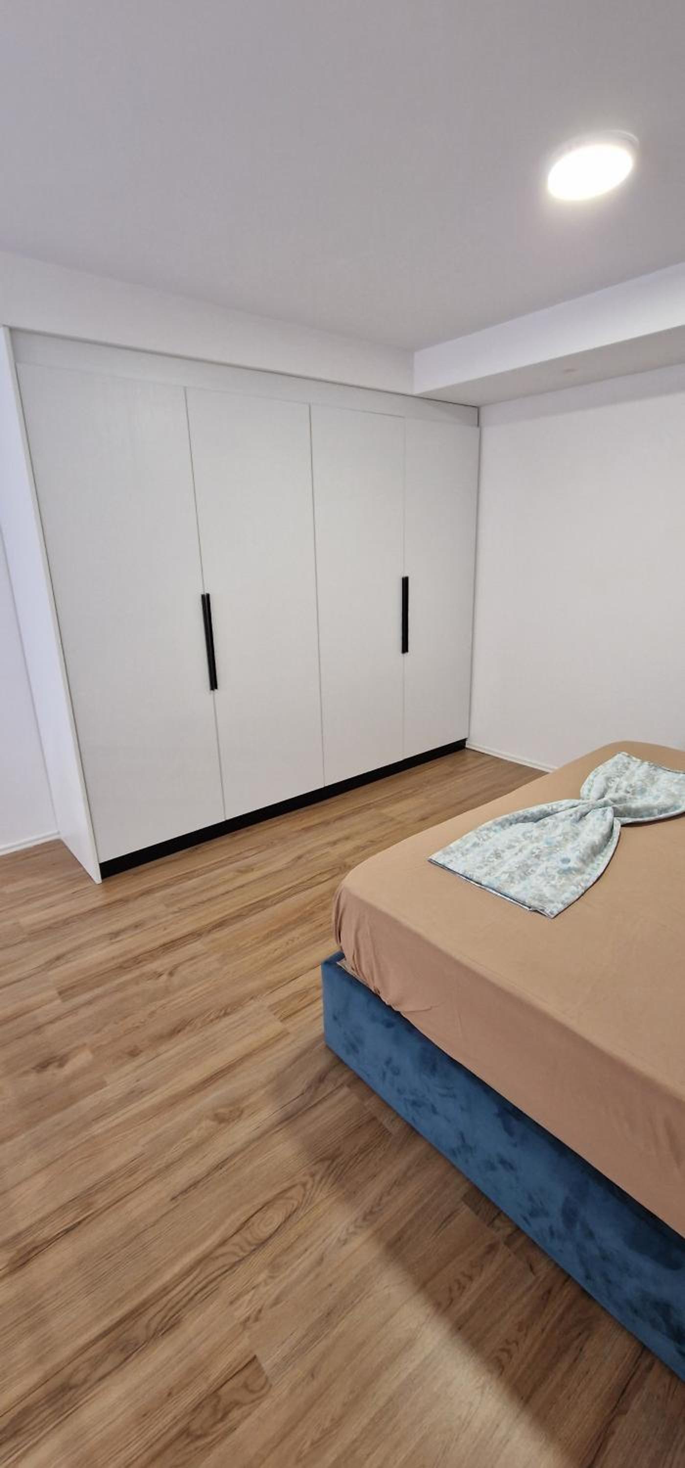 Lovely duplex apartment with patio, 100m from the beach!