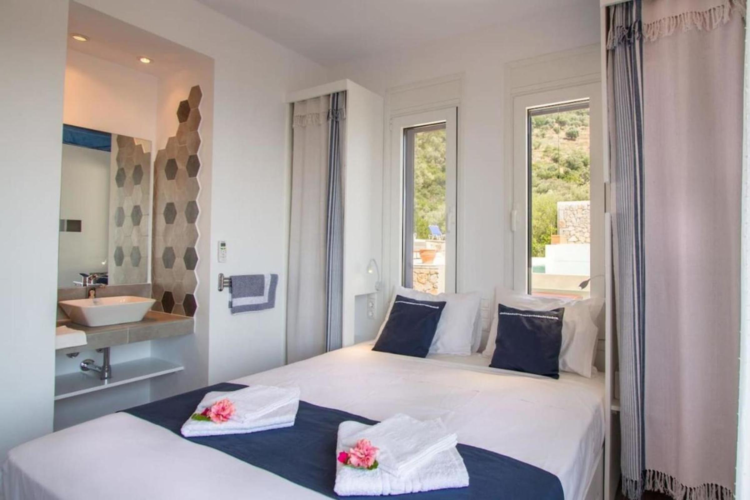 Villa Arkoudi - Enjoy panoramic ocean views from a serene mountain setting view 3