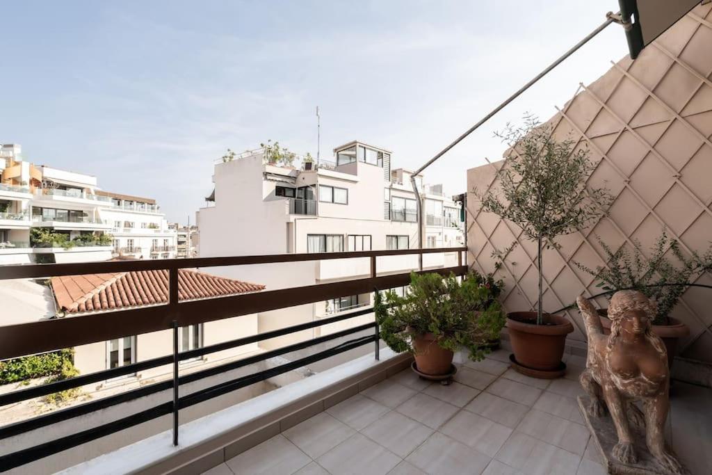 All time Classic: Pianist's 5th FL Apt @ Acropolis