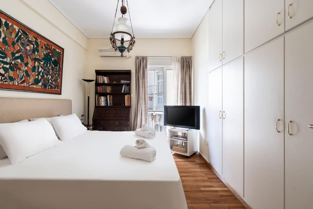 All time Classic: Pianist's 5th FL Apt @ Acropolis