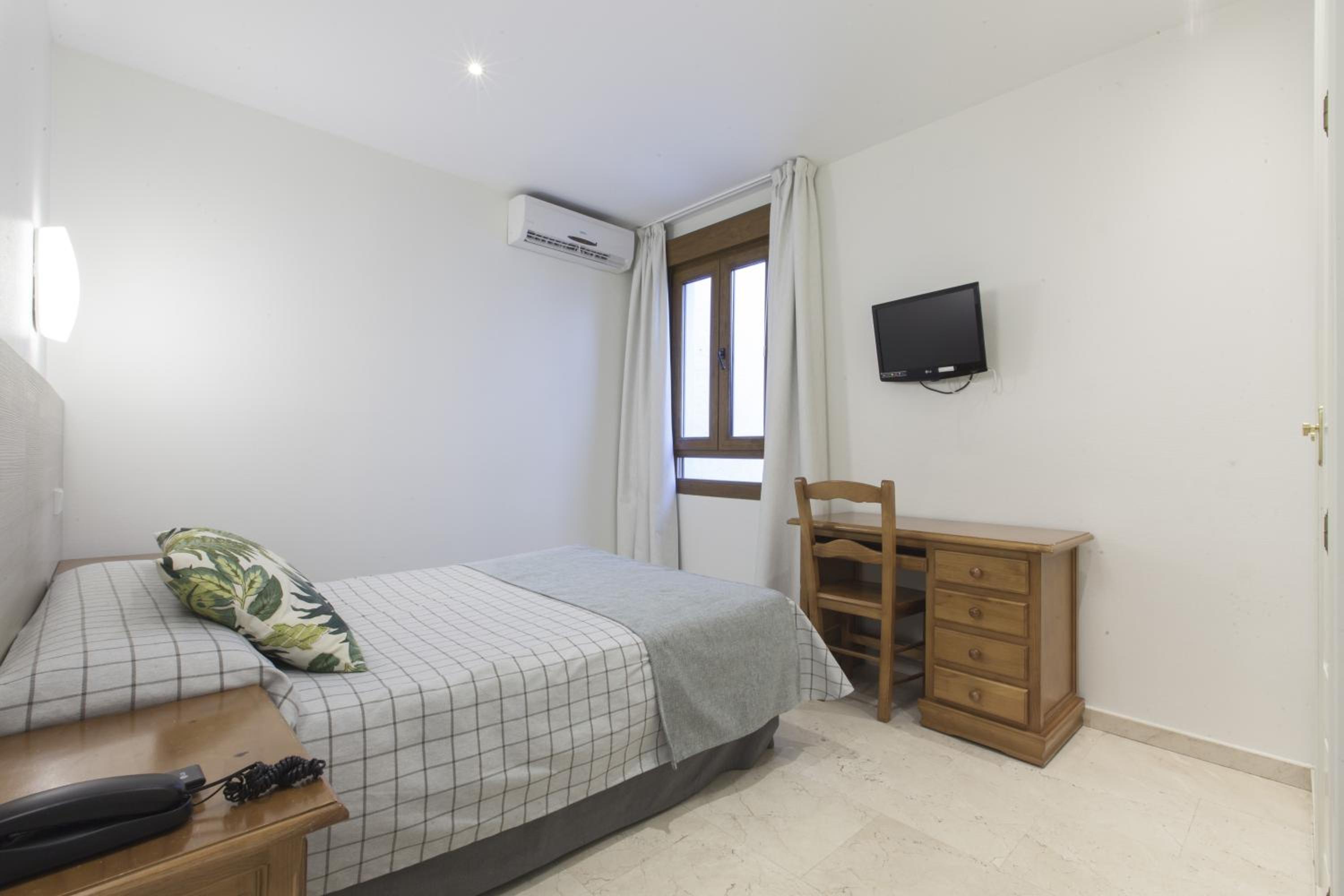 Hostal Castilla II Puerta del Sol