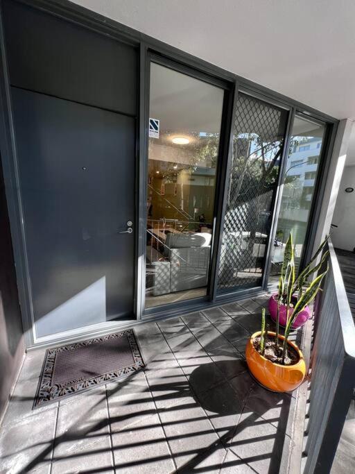 Spacious terraced style apartment in Zetland