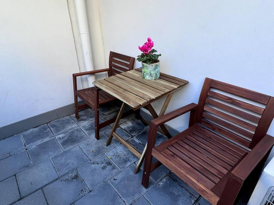 Spacious terraced style apartment in Zetland