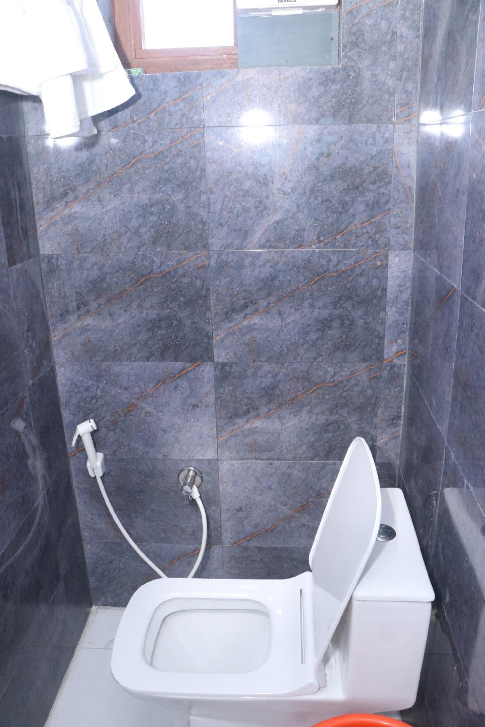 Hotel Crown Residency