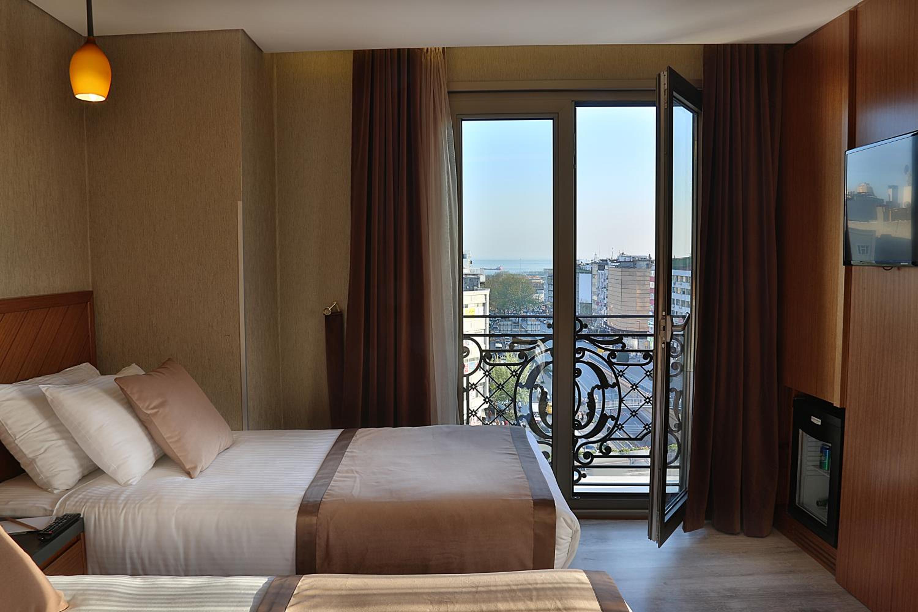 Corner Hotel Laleli - Image 6