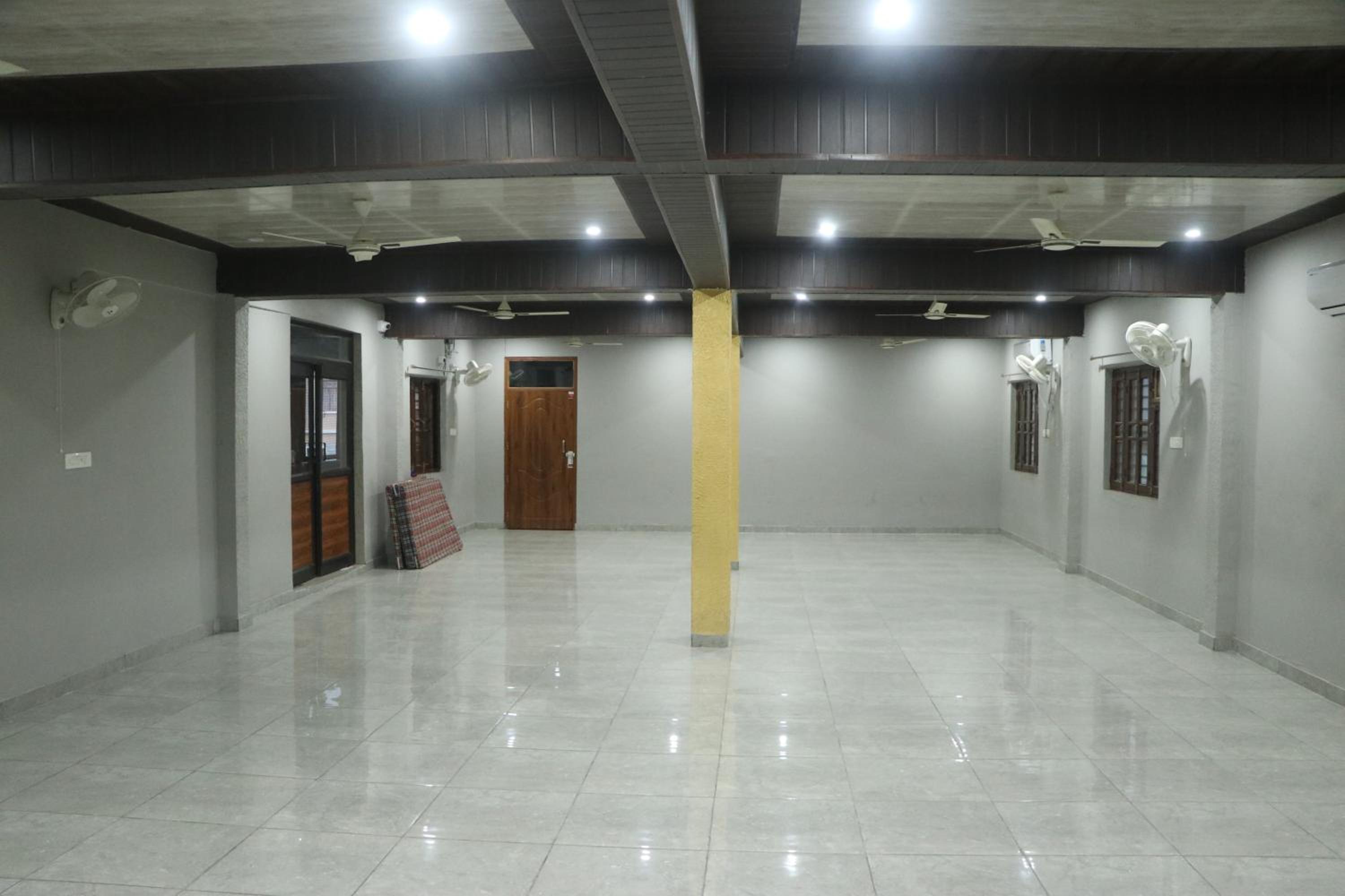 Hotel Crown Residency
