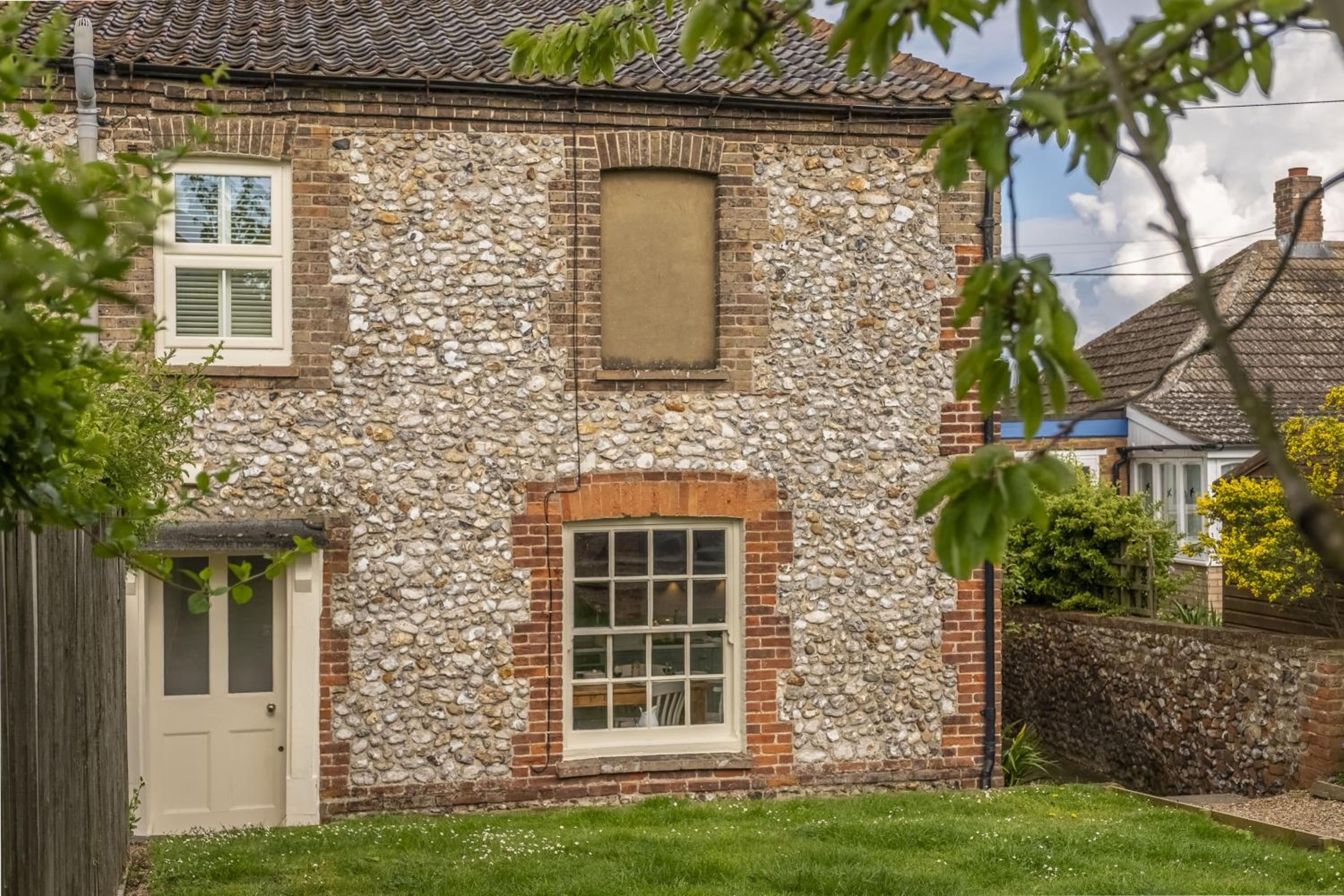 Moodie Cottage