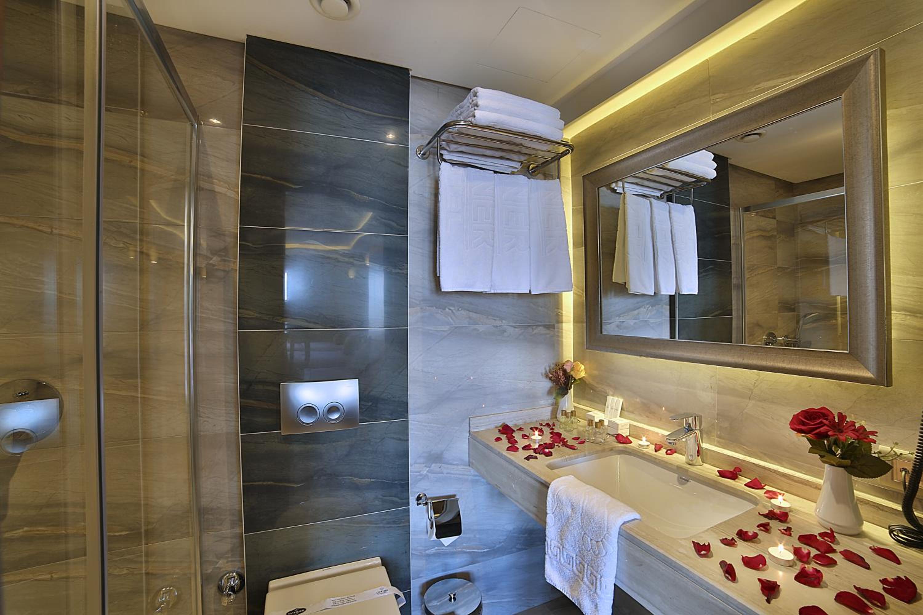 Corner Hotel Laleli - Image 25