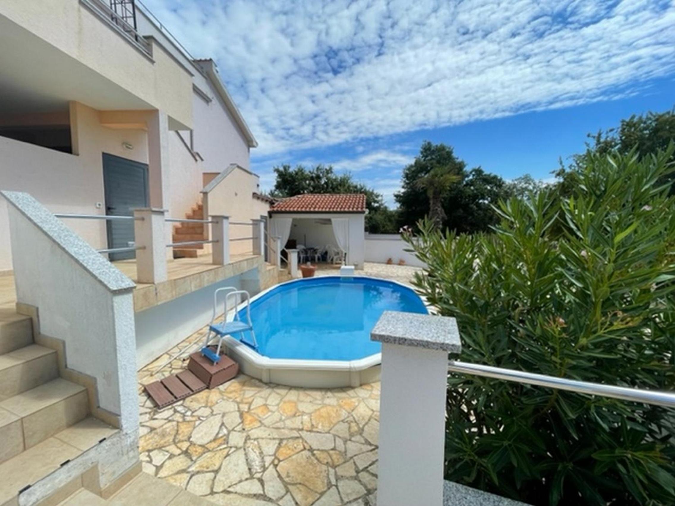 House Monique with pool