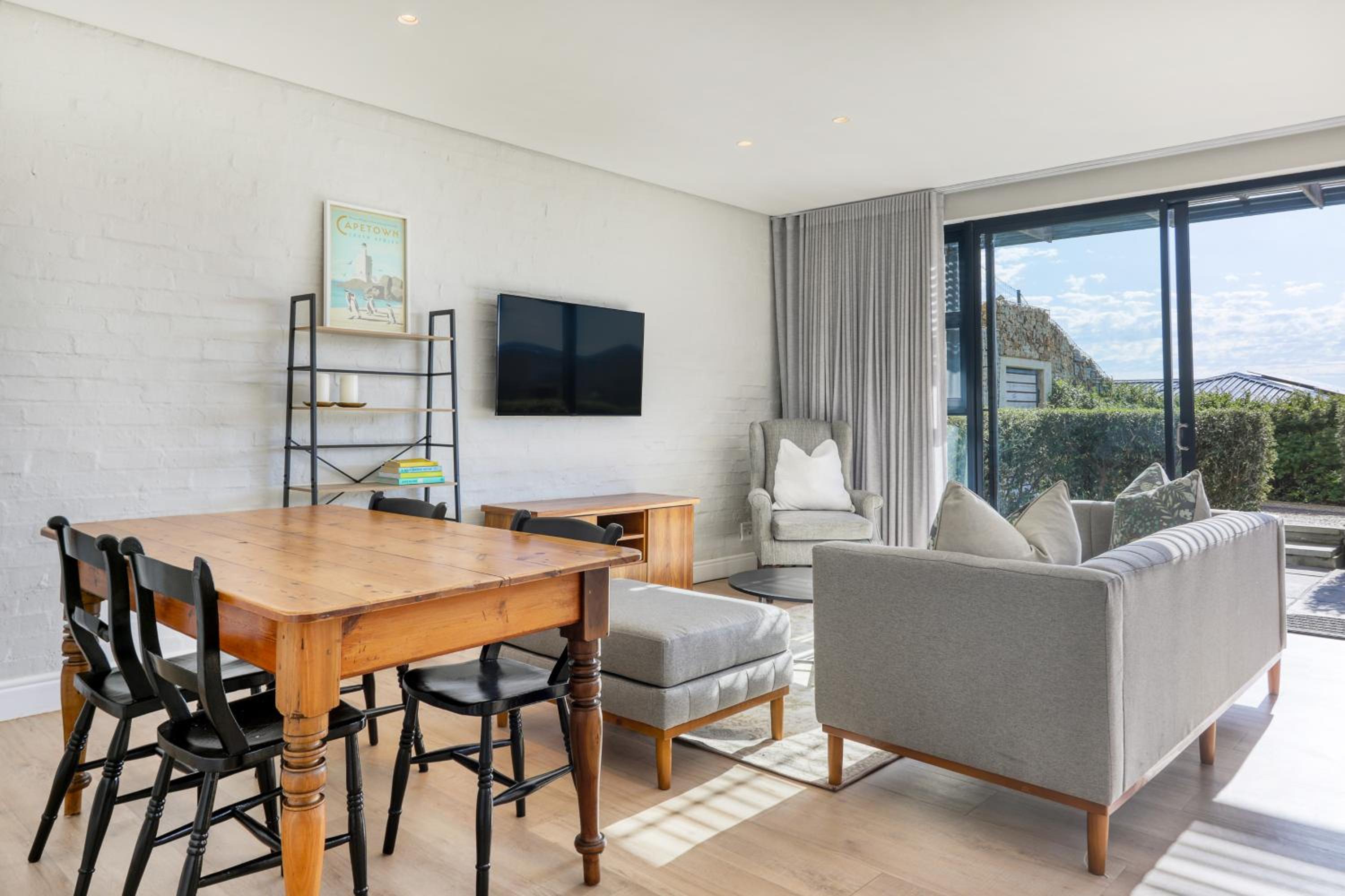 Stonehurst Views - 1 Bed Flatlet view 2
