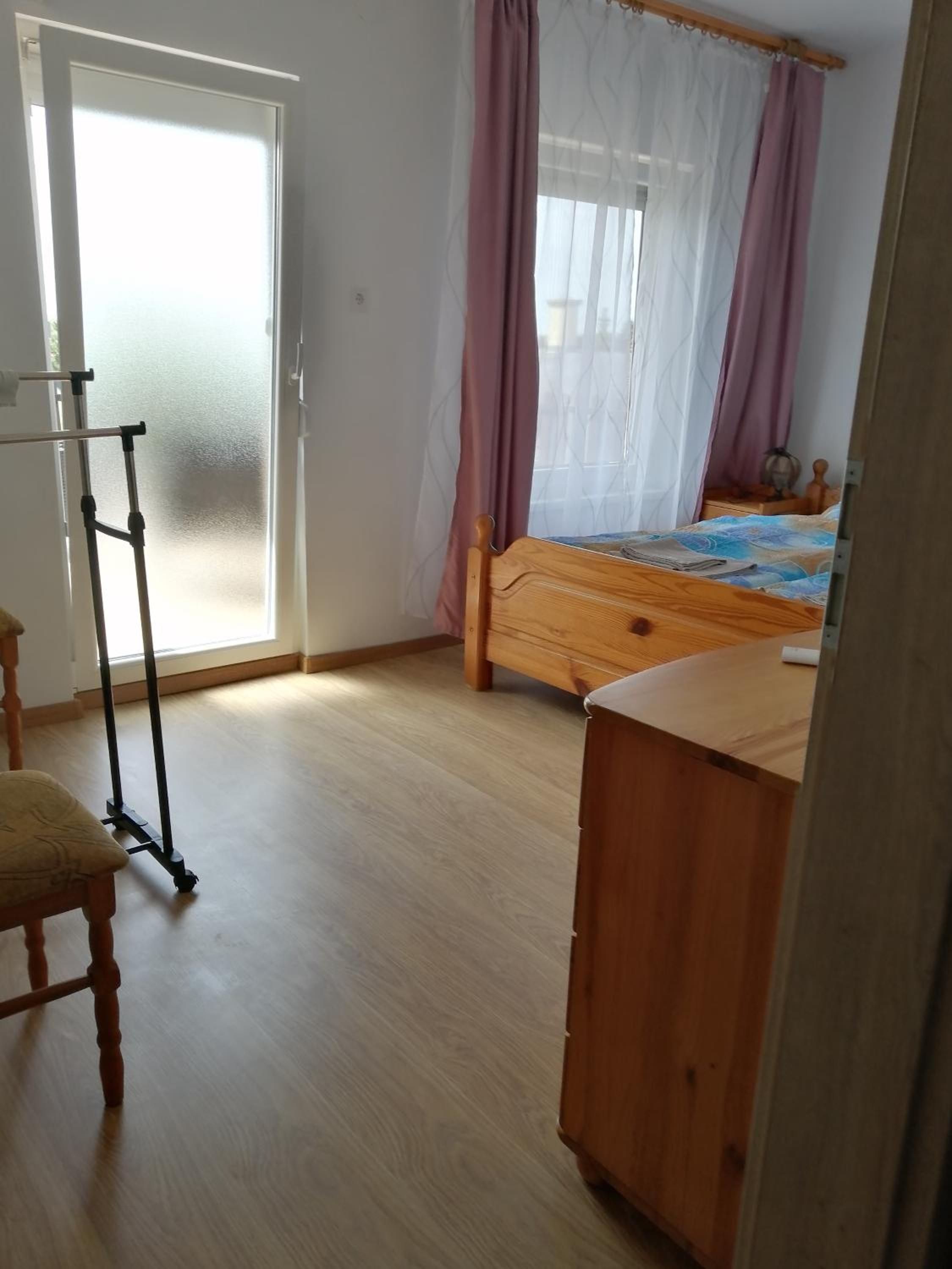 Photo 33