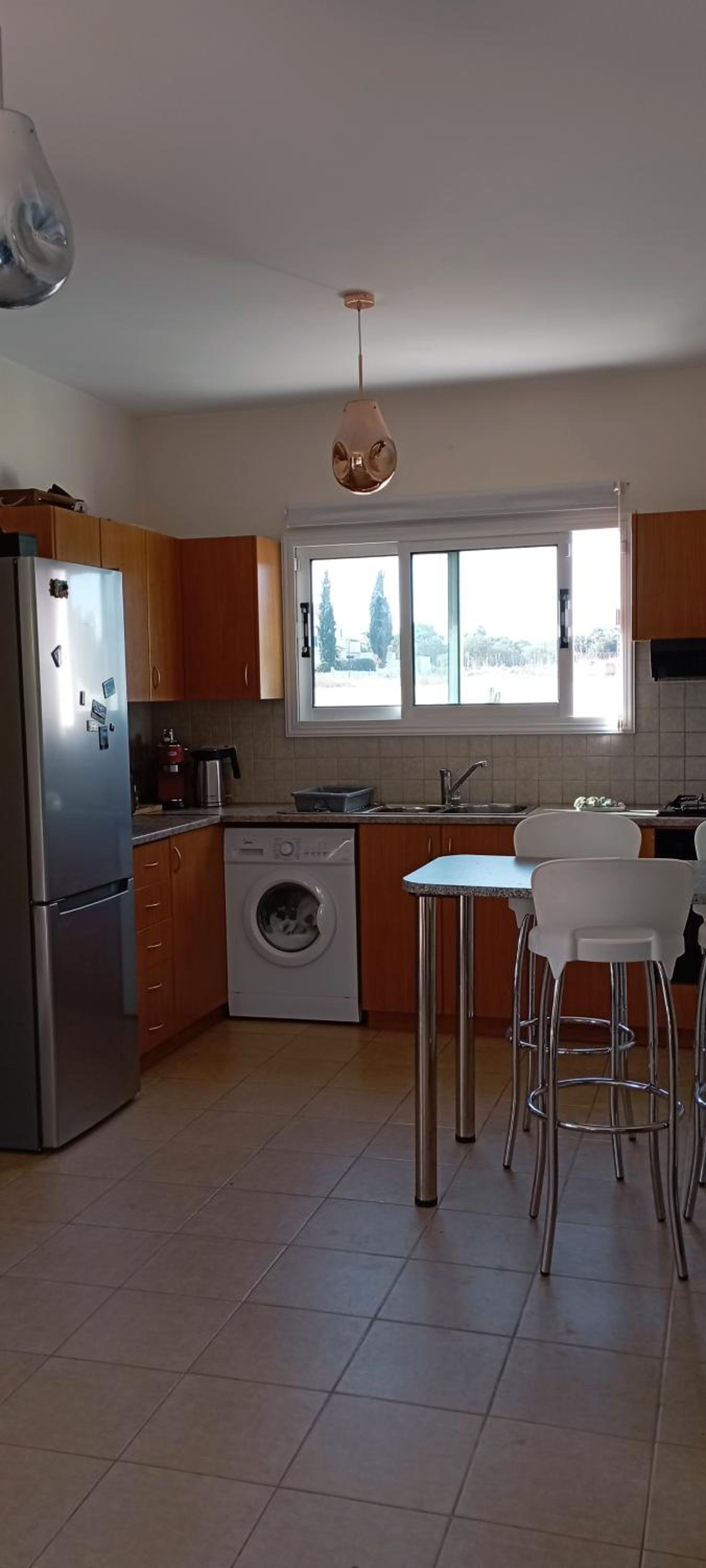 Summer Breeze - Cheerful 2 bedroom villa with pool