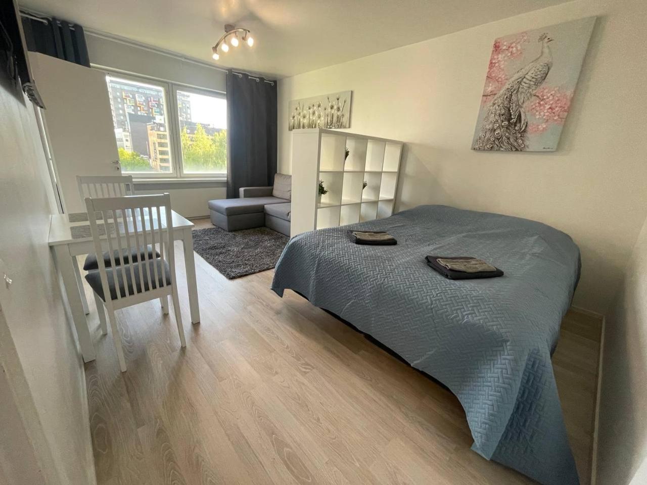 Central 2-Room apartment in Oulu, parking view 4
