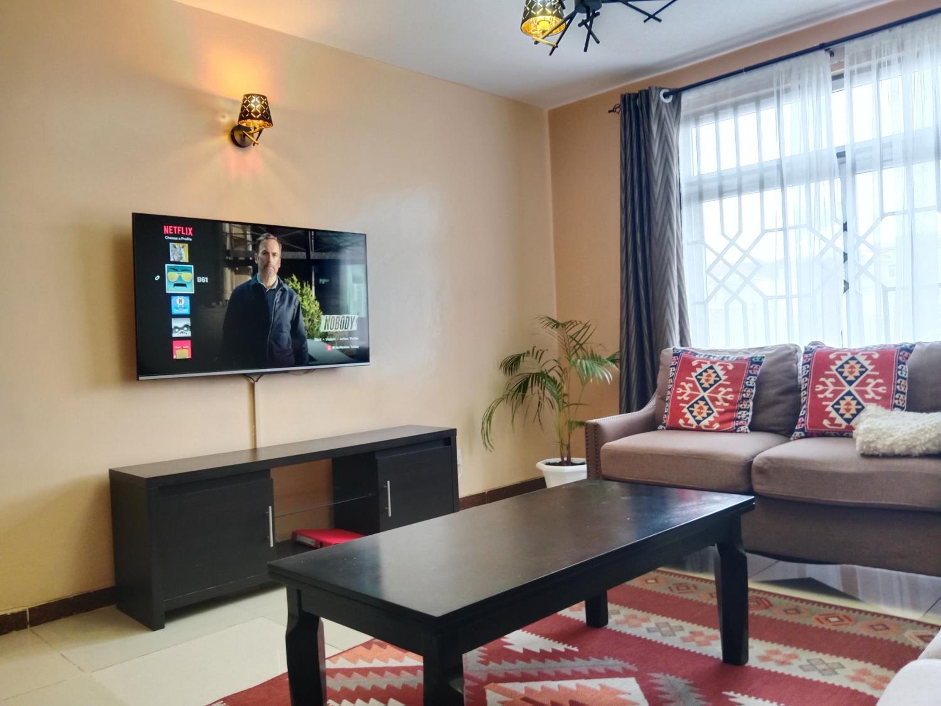 Milimani Executive Suites Pool, GYM, Secure Parking Near Golf Club view 2