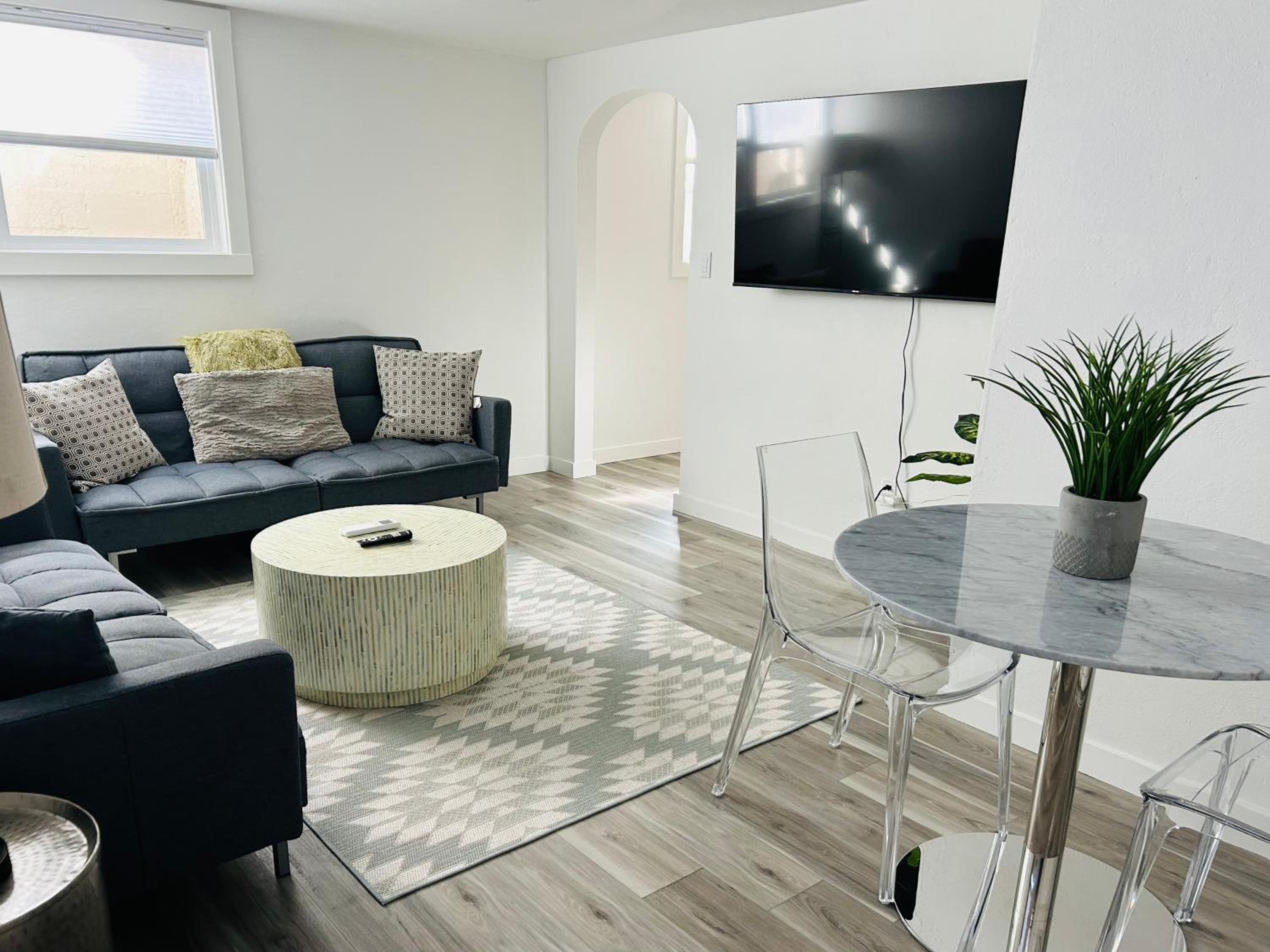 Hotel North End Bungalow 1921 Half - Image 1