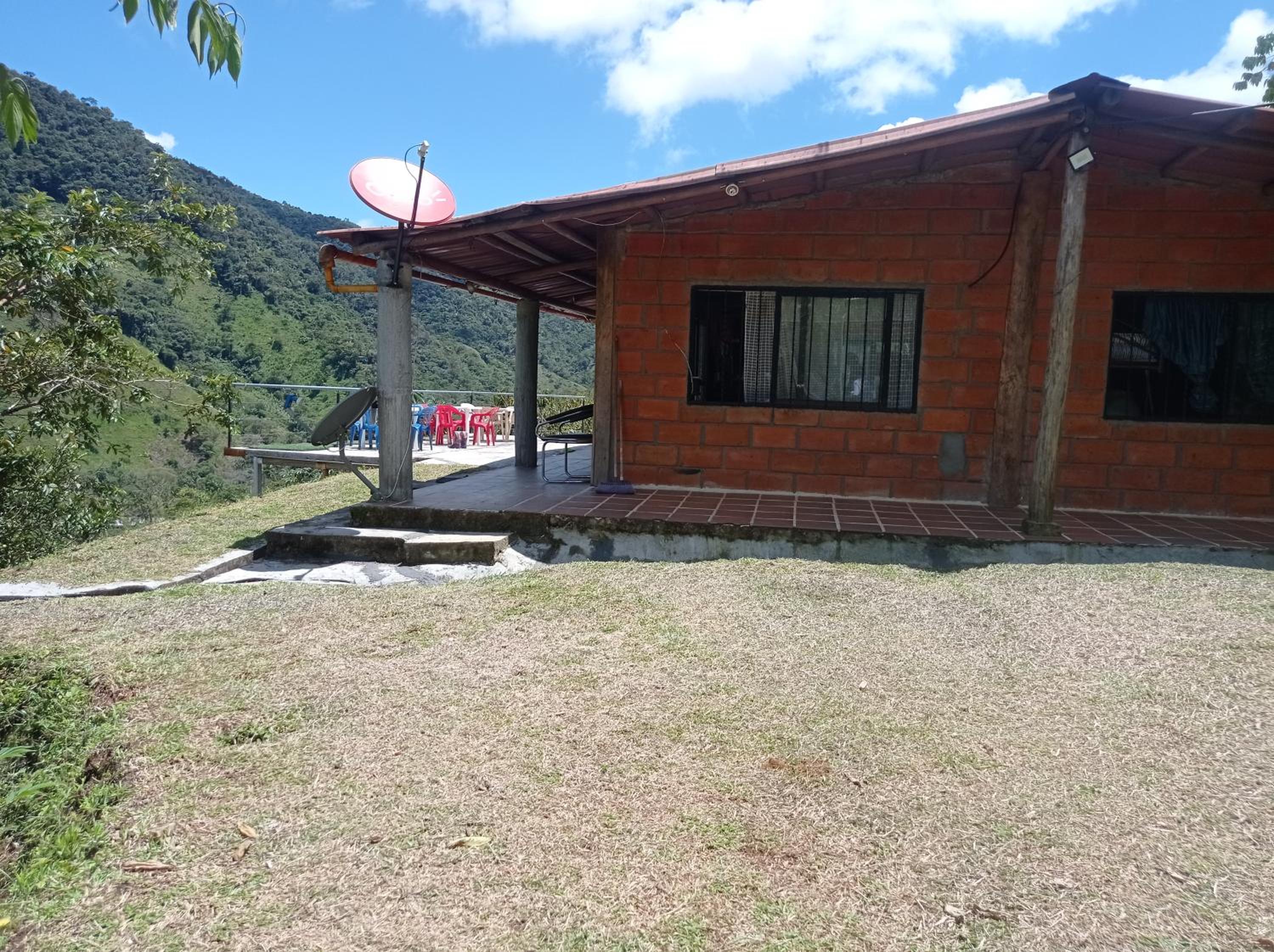 FINCA EL ALTO
