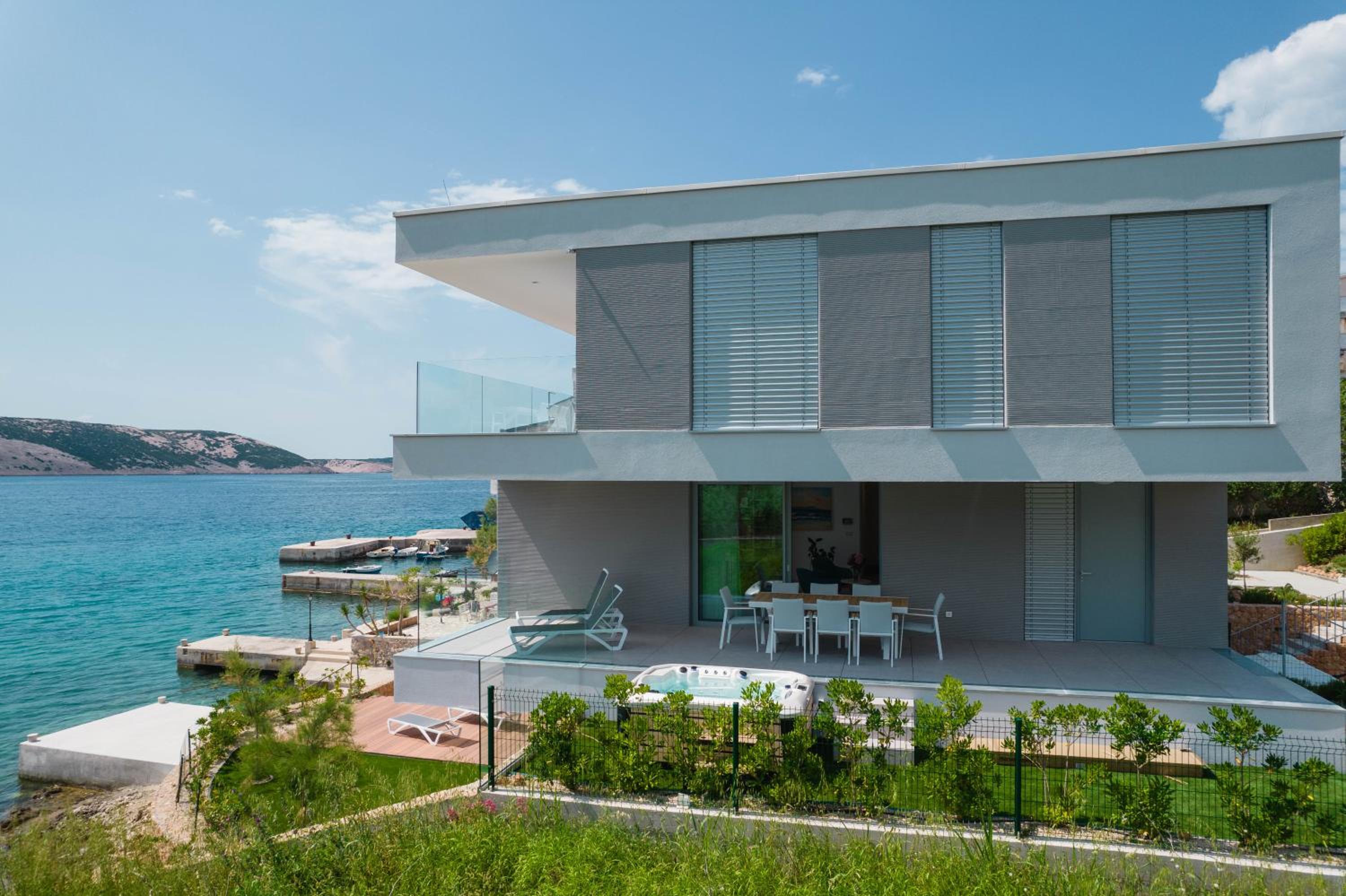D HOUSE view 4