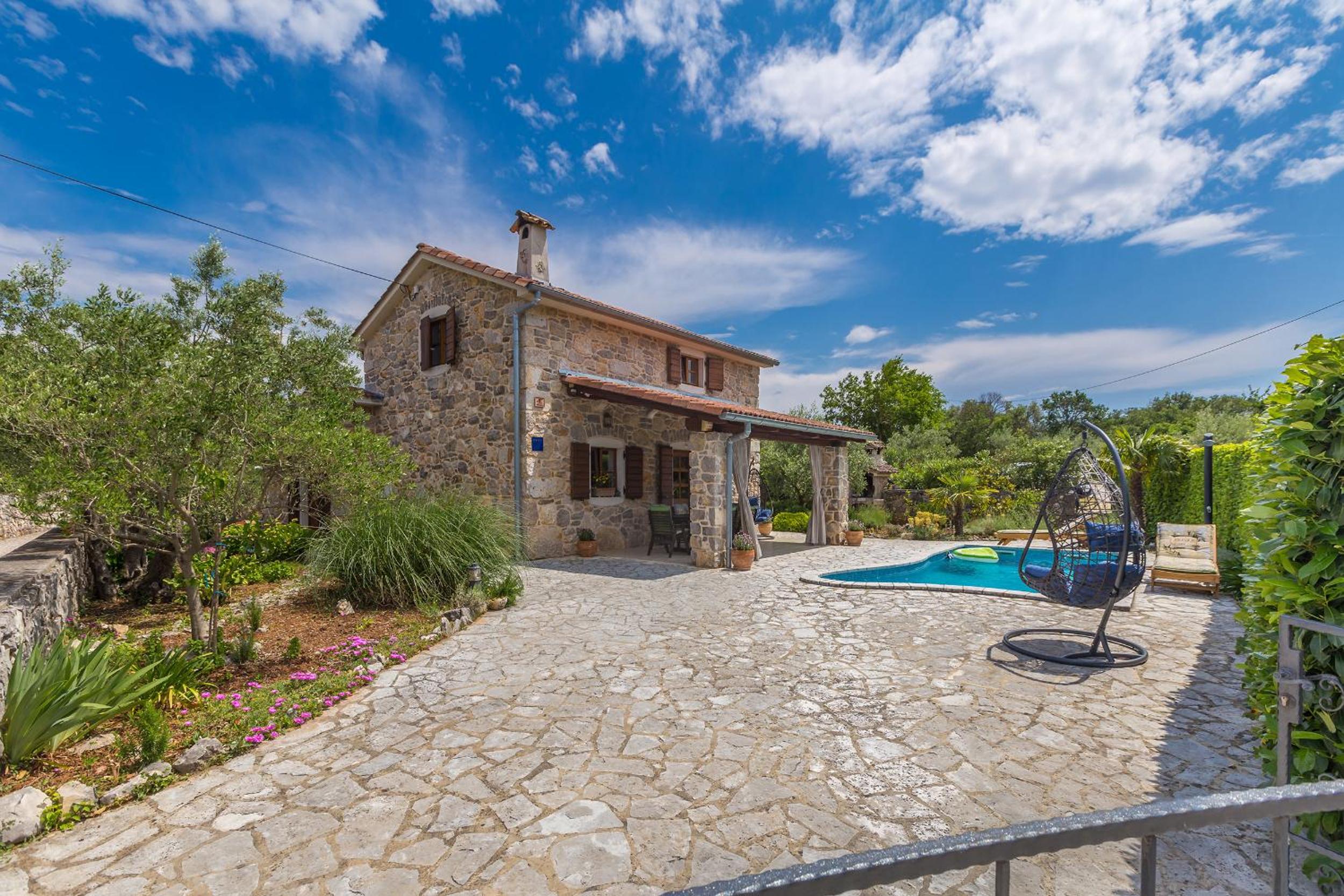 Holiday house ANDREA with pool view 5